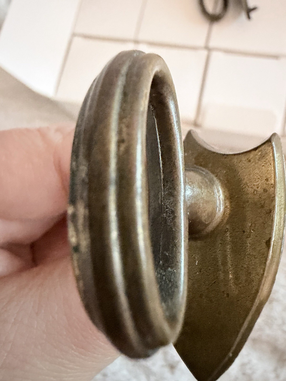 Lot of 10 Vintage KBC Keeler Brass Co Shield Cabinet Knobs Drawer Pulls 4599