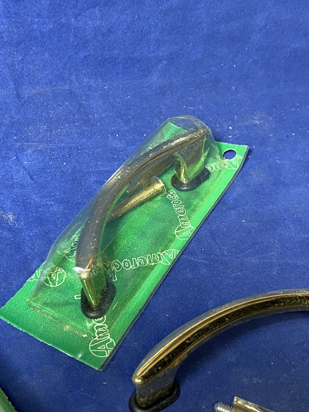 C.1960 NOS Amerock MID MODERN Door, Drawer PULL in Original Display Card