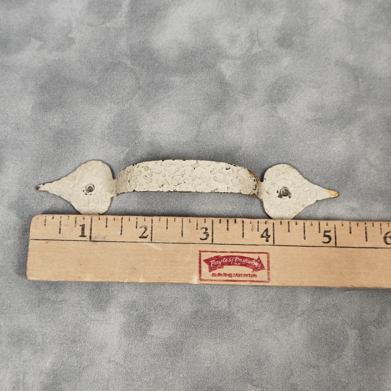 Lot 26 Vintage Hammered White Steel Cabinet Drawer Pulls 5″ Fleur-de-Lis 3.8″CTC