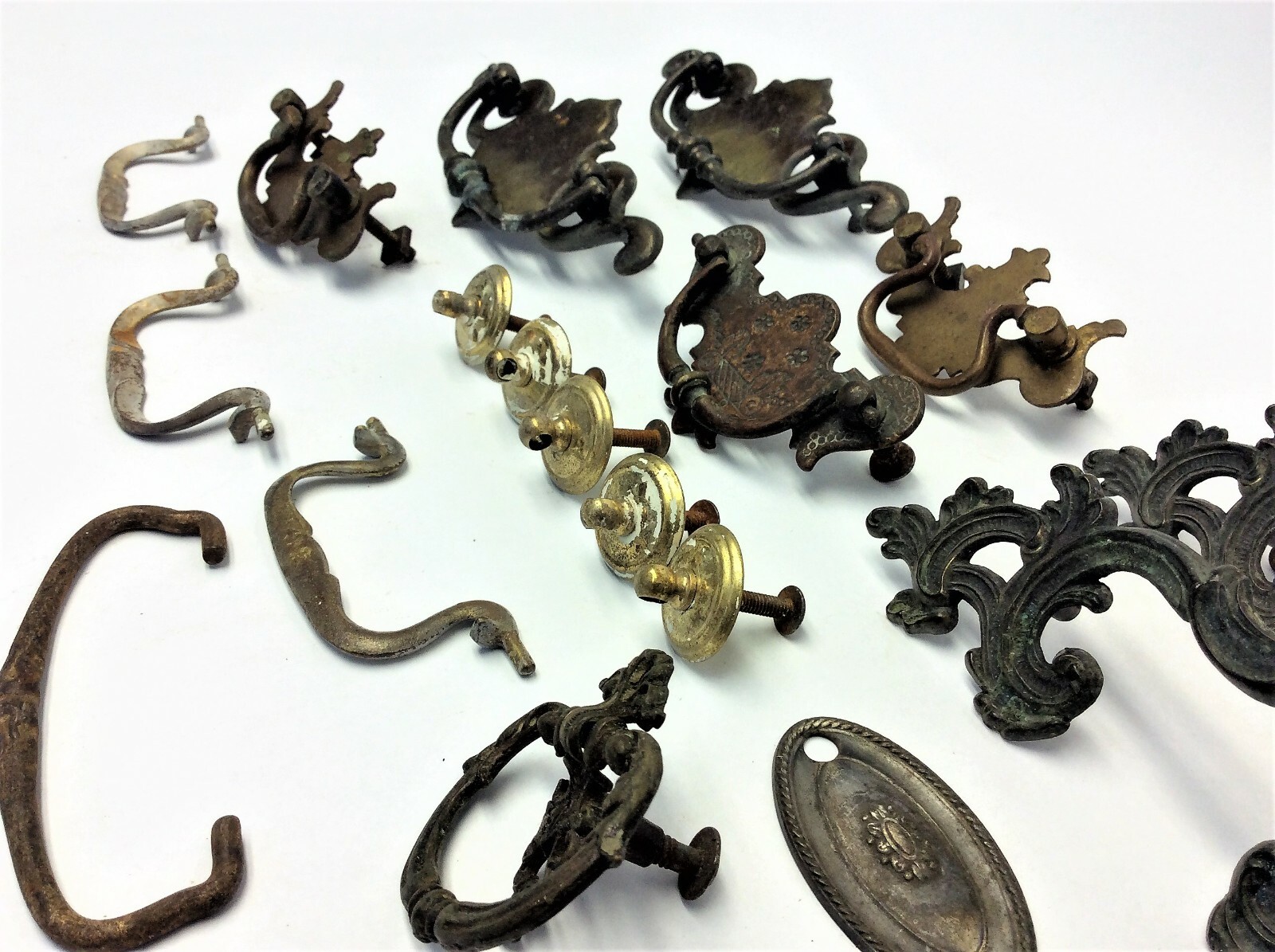 Antique & Vintage Mixed Lot –Brass Metal Drawer Pulls, Handles, Parts & Hardware