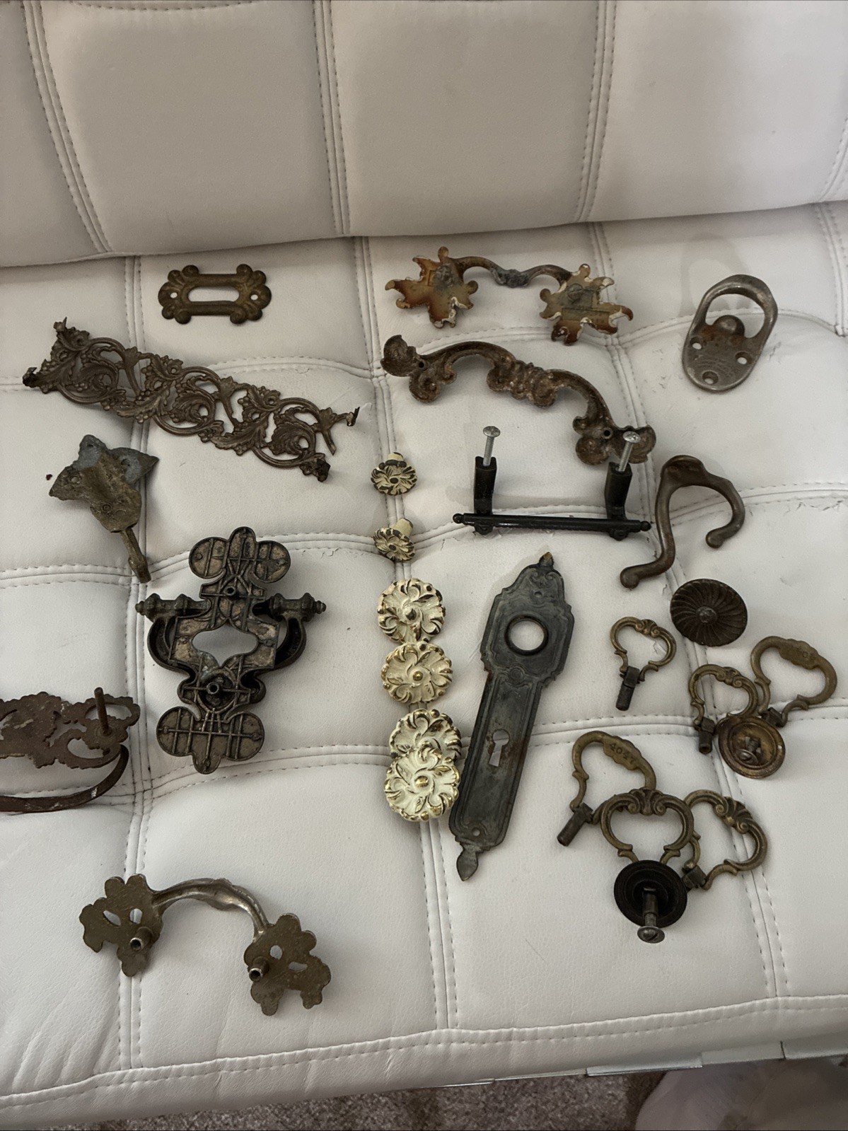 Vintage Brass Metal Hardware Lot Door Knocker Drawer Pulls Cabinet Etc. Antique
