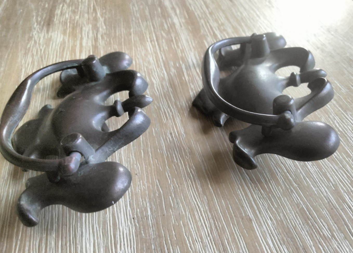Brass Traditional Drawer Pulls Set Of 2 BPC 1906 4/3 Chippendale Batwing Patina