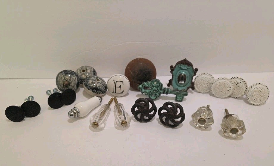 Vintage Lot Of 22 Mixed Drawer Pull Knobs Various Sizes Shapes & Materials