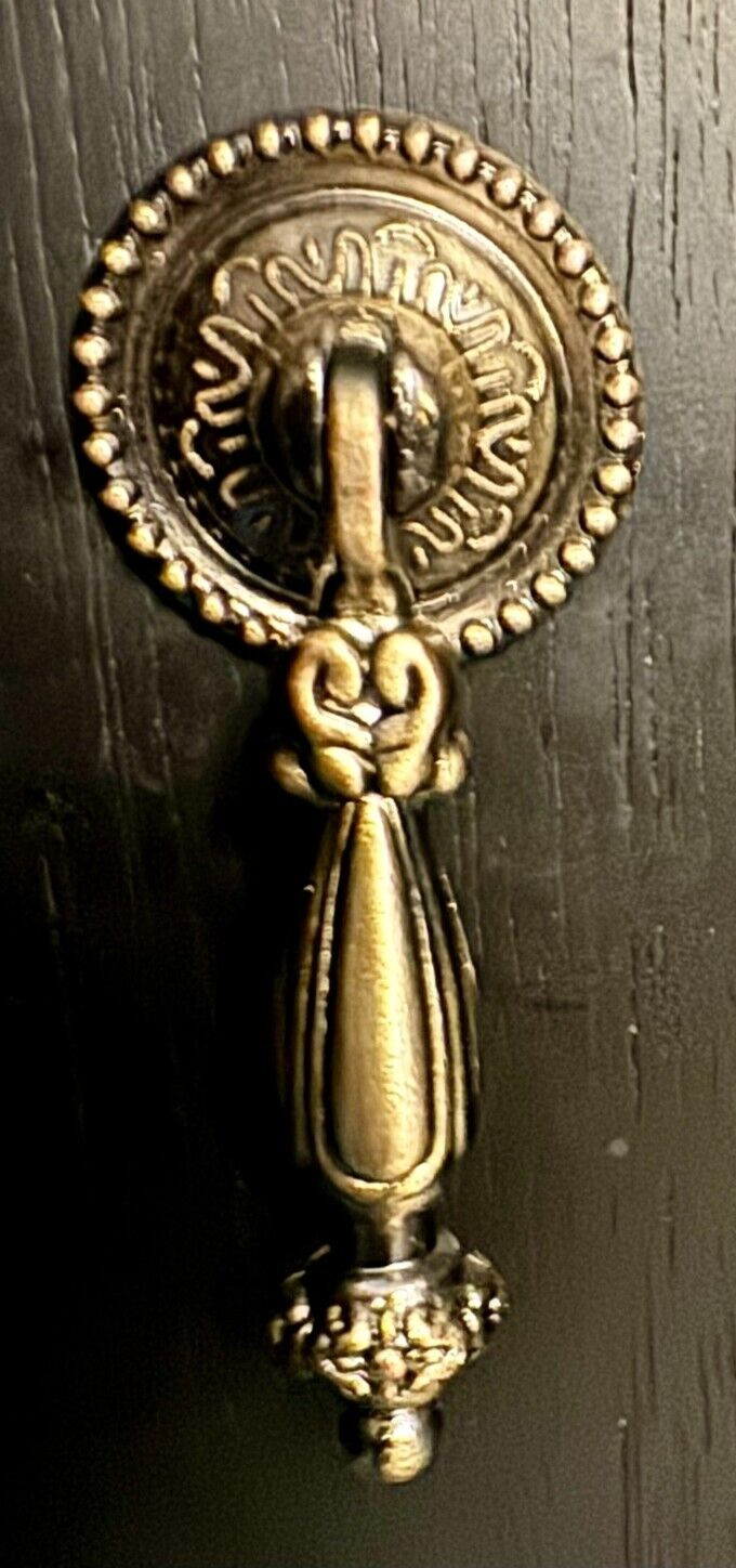 LOT 4: Vtg Antique Brass 2.5″ Teardrop Cabinet Door Furniture Pull Handle Knob