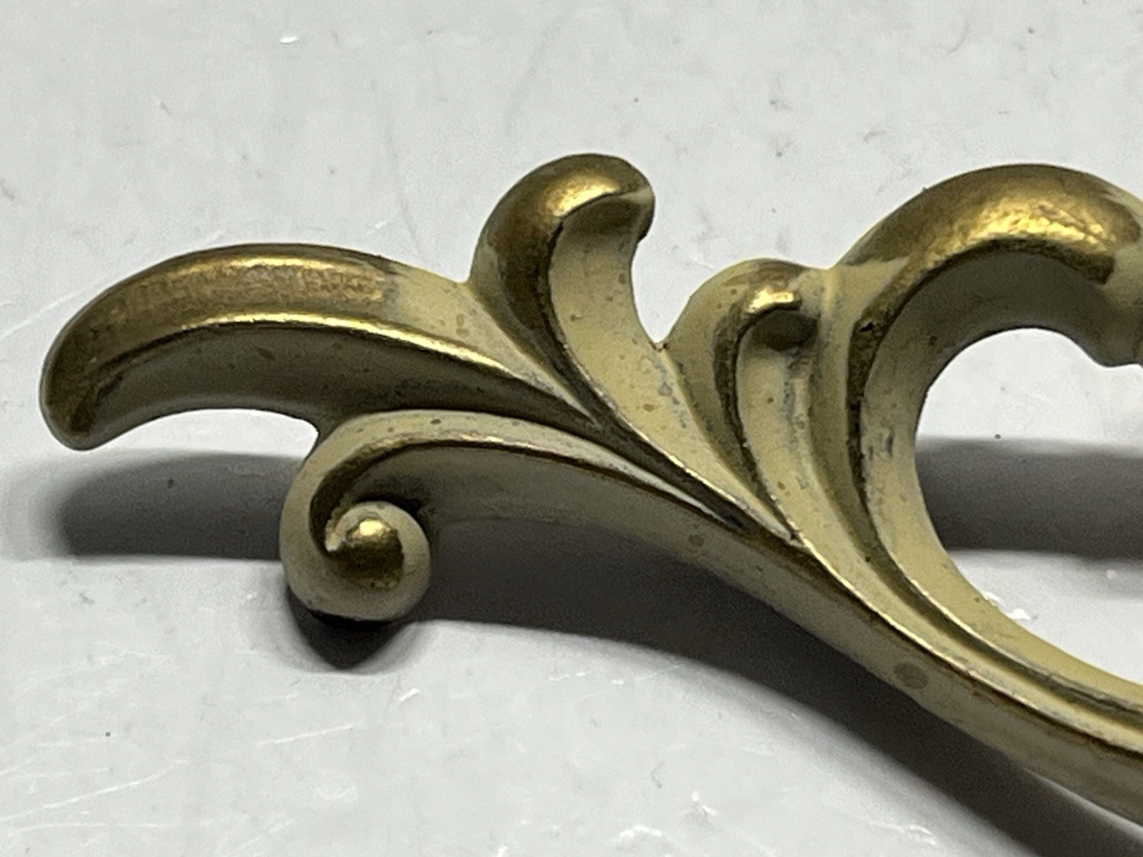 Vintage Lot (5) NOS KBC Brass & Beige Whitewash Shell Design Fixed Drawer Pulls