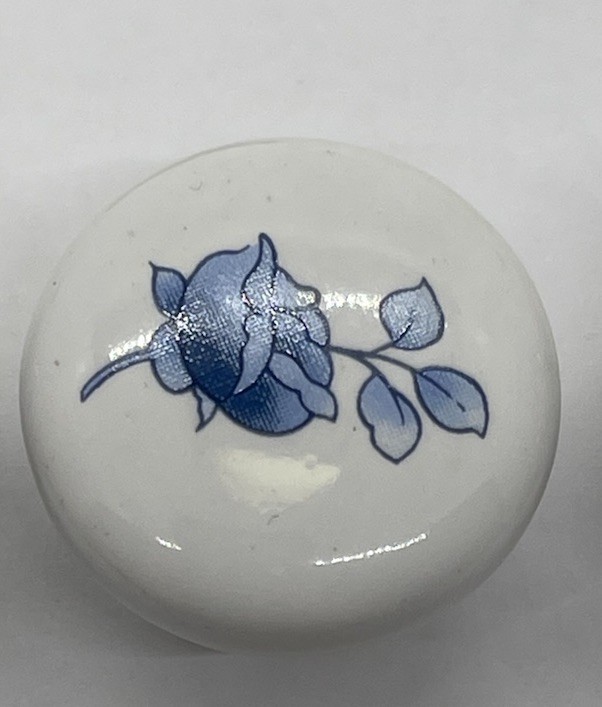 Set of 3 VTG Round Porcelain Blue and White Floral Design Door Knob Dresser Pull