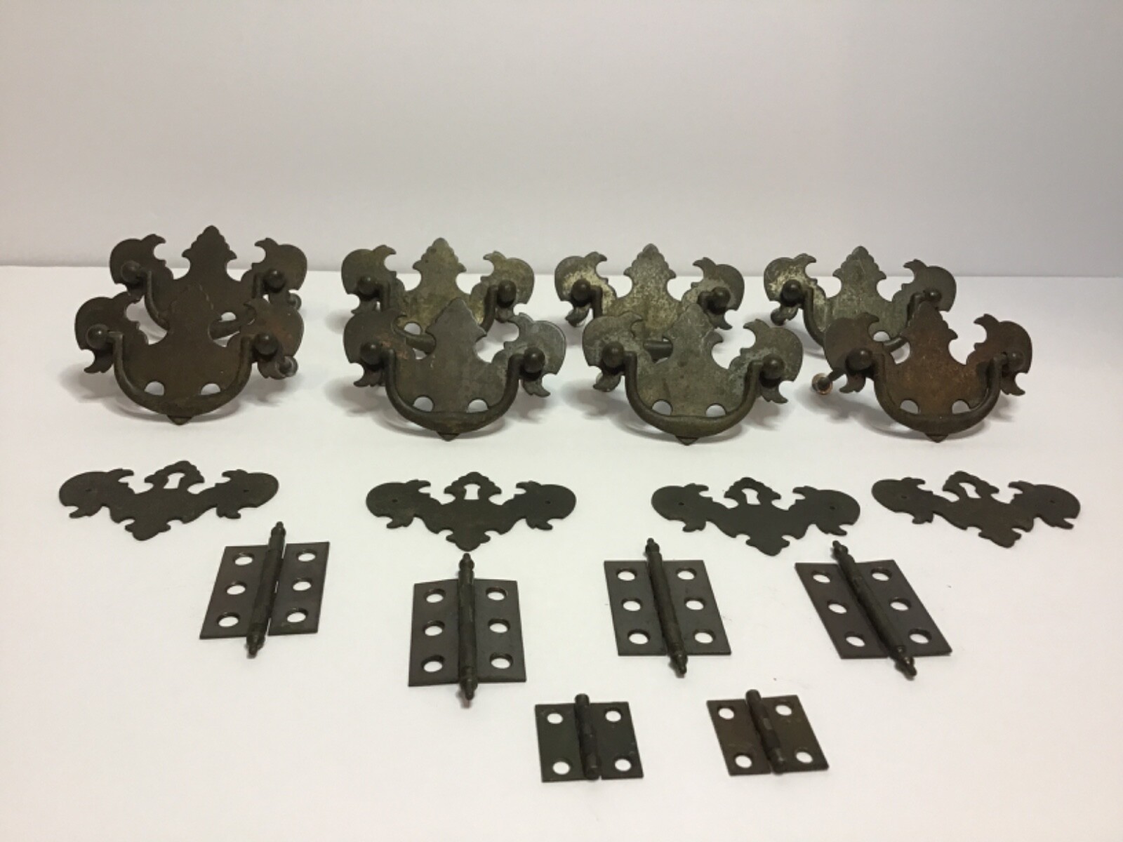 VINTAGE-(18 PCS) HARDWARE~METAL BATWING DROP BAIL PULLS~KEY BACKPLATES~HINGES