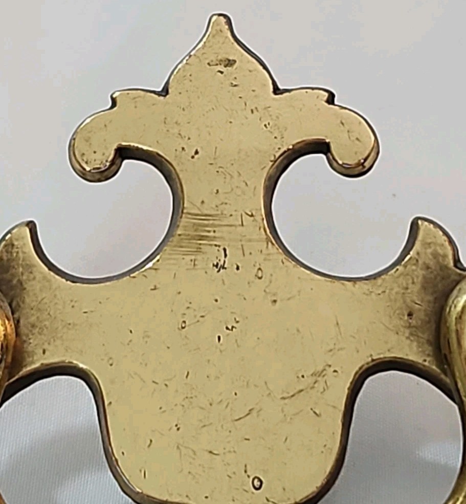 Vtg KBC Keeler Brass Co. Batwing Chippendale Style Drawer Pull W/Screws N-19560