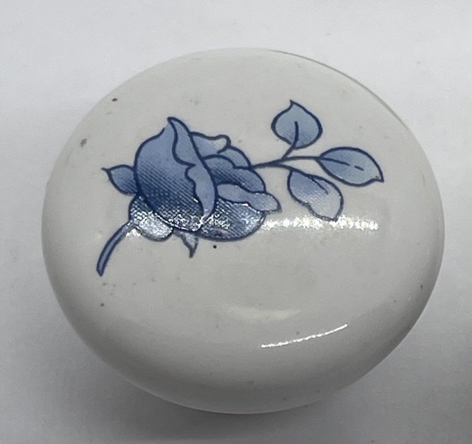 Set of 3 VTG Round Porcelain Blue and White Floral Design Door Knob Dresser Pull