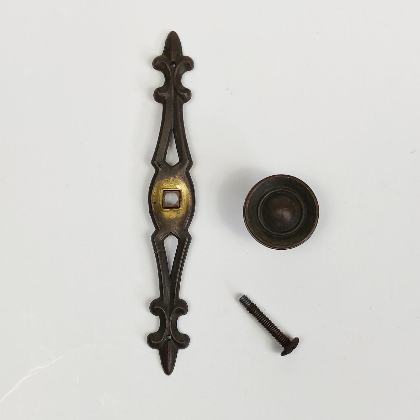 Vintage Brass Backplate & Doorknob Pull for Cabinet Drawer Canada SP122A