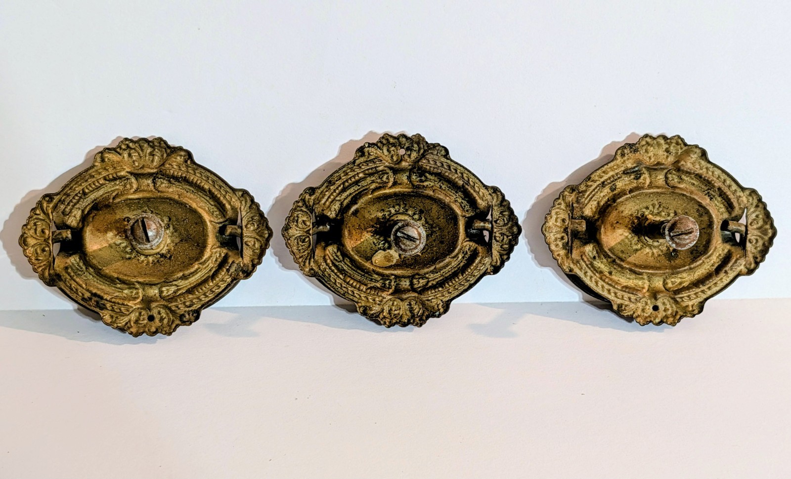3 Antique Ornate Classic Oval Victorian Drawer Drop Bail Handle Pulls 2 5/8″