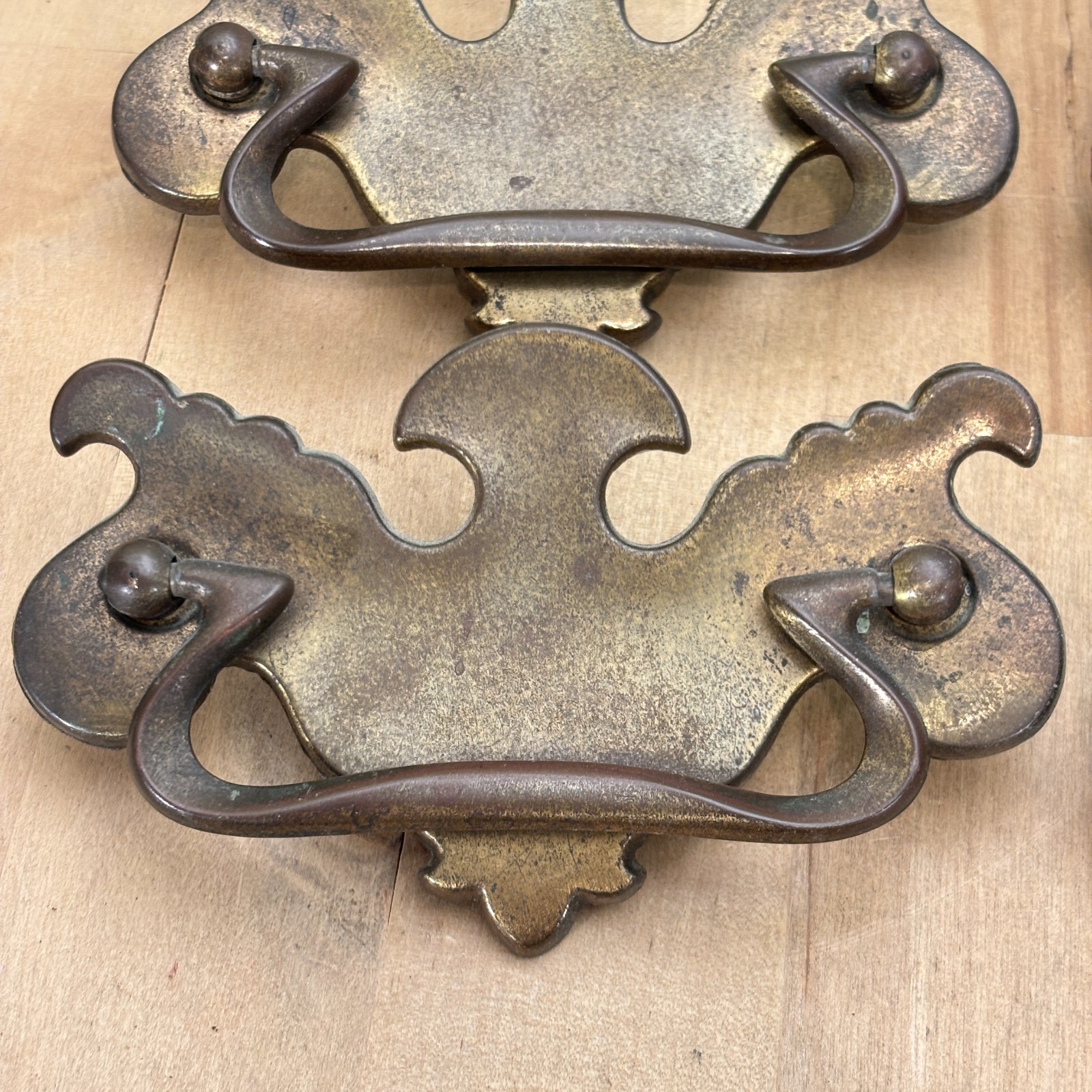 Set 4 Vtg Keeler Brass Co KBC Batwing Drawer Pulls Chippendale 13431, 4.75″w
