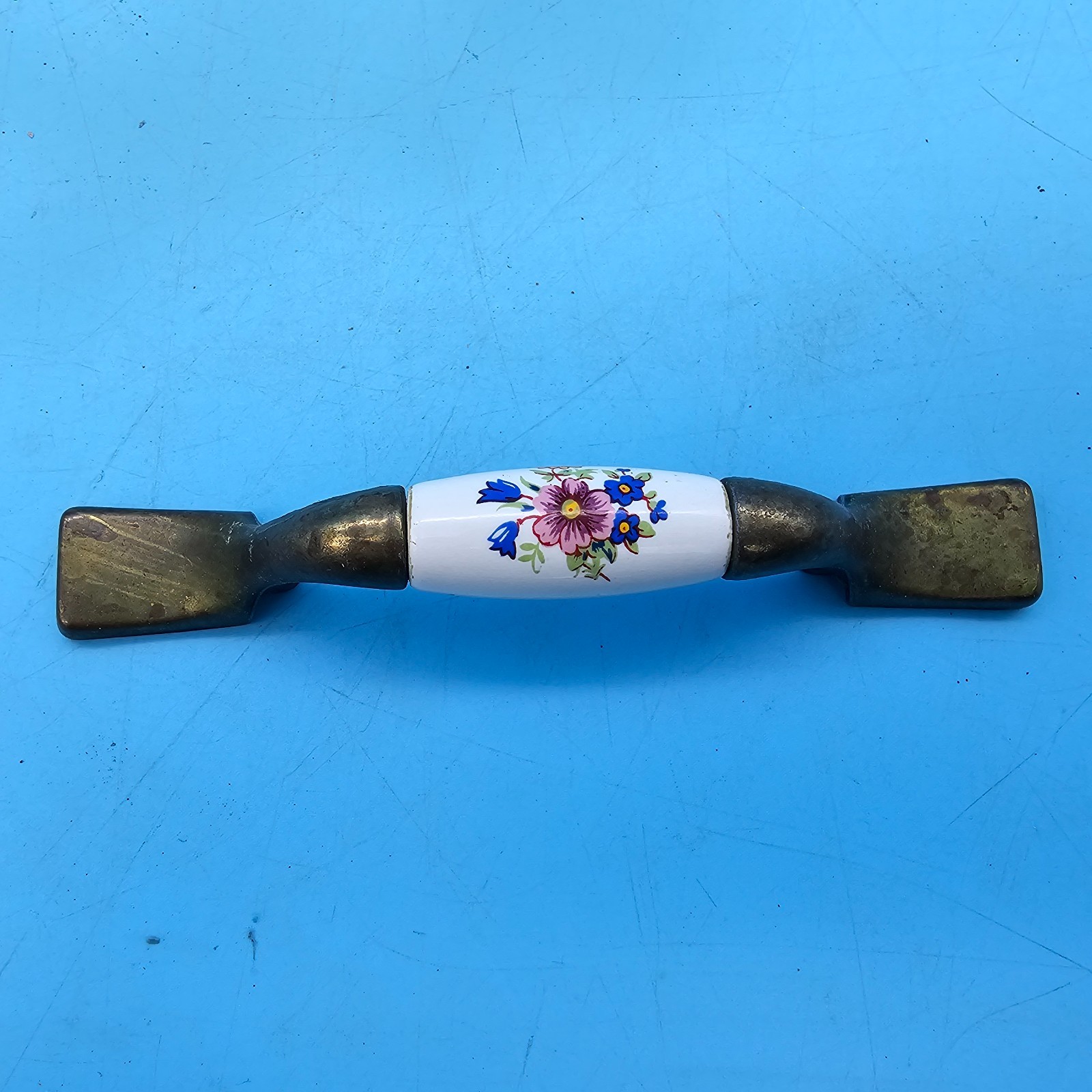 8 Vintage Floral Beige Ceramic Brass Amerock Cabinet Handles 3” Center #63854