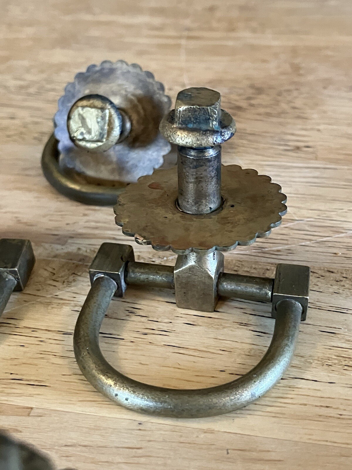 5 Antique Victorian Solid Brass Medallion Drop D-Ring Drawer Cabinet Pull Knobs