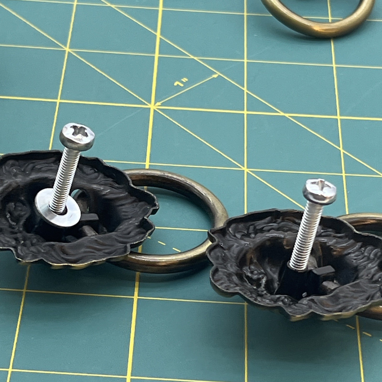 8 Bronze Tone Lion Head Ring Pull Dresser Cabinet Knobs 2” x 1.5”