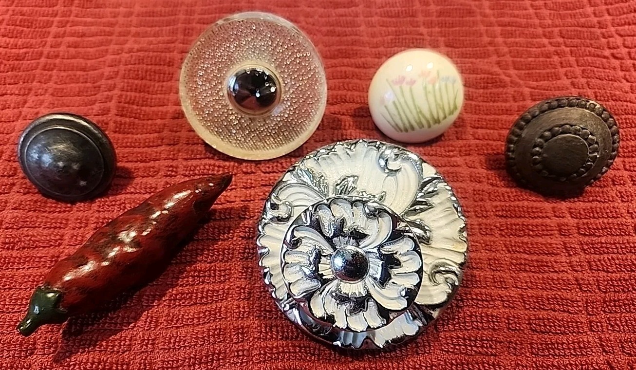 Mixed Lot 6 Vintage Drawer Knobs Previously Owned Metal Ceramic Lucite