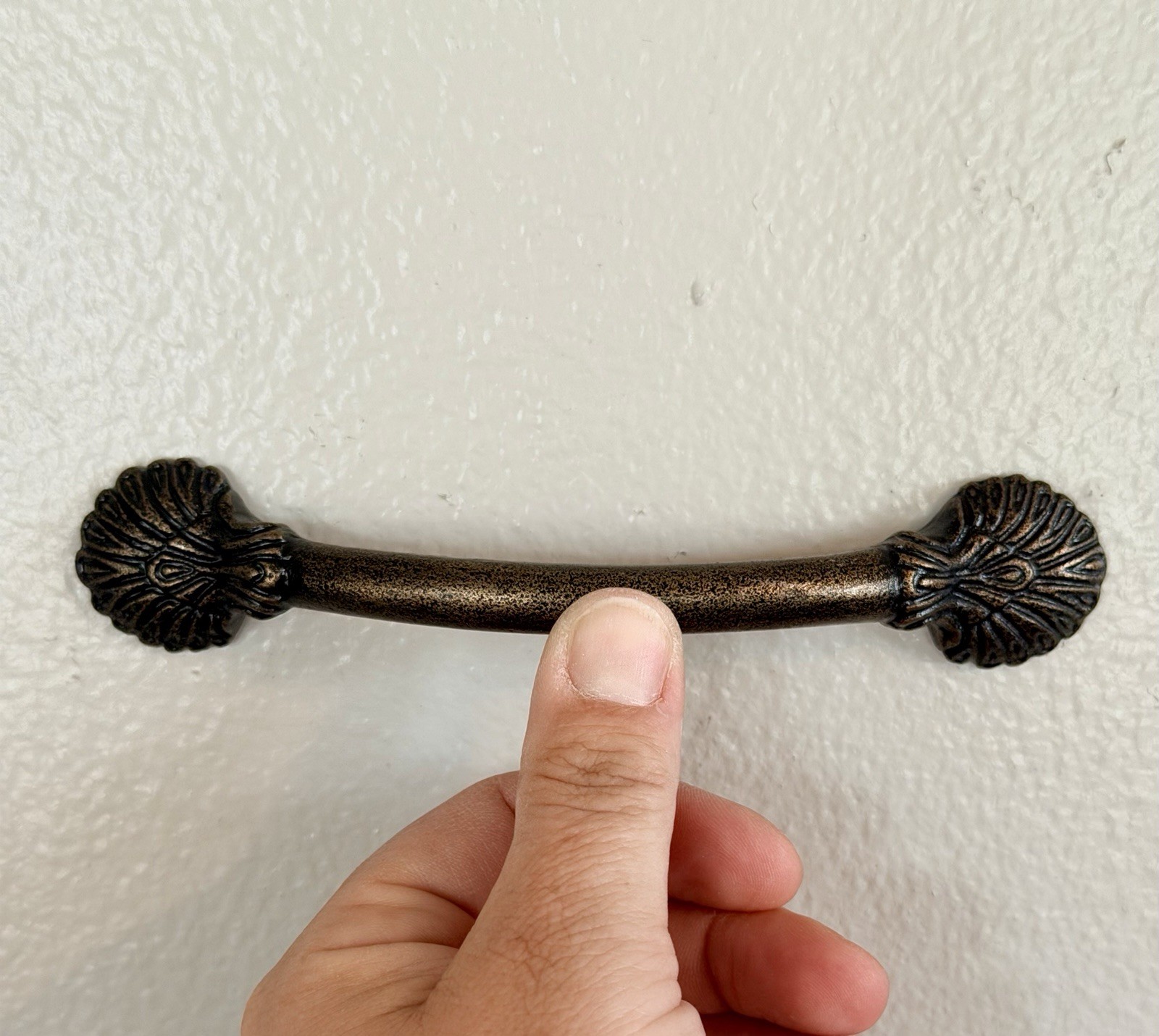 Set Of 2 Antique Bronze Metal Drawer Pulls Carved Metal Fanned Peacock Feathers