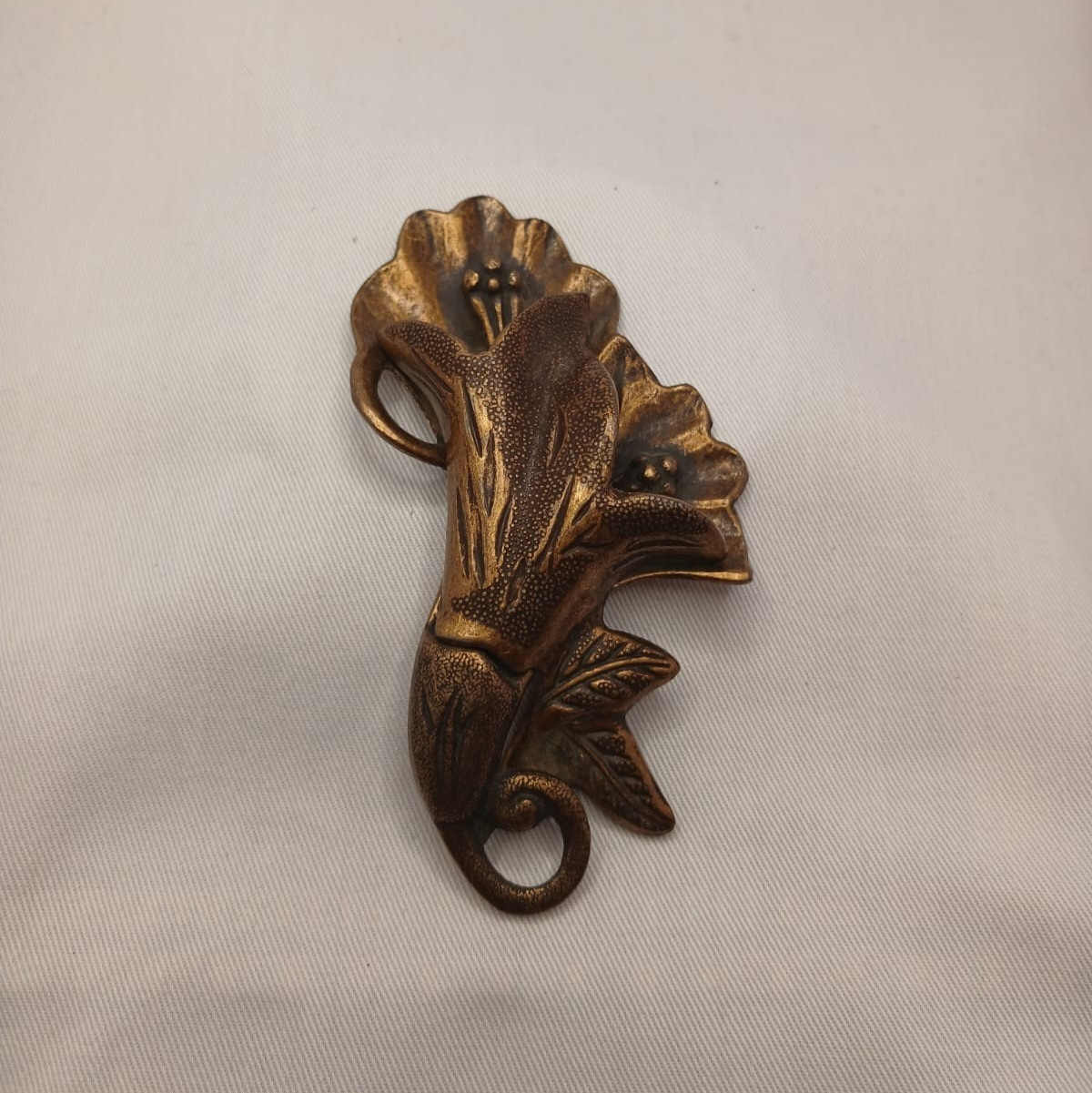 Vintage Art Nouveau Brass Drawer Pull Knob Antique Flower Floral Handle 107g