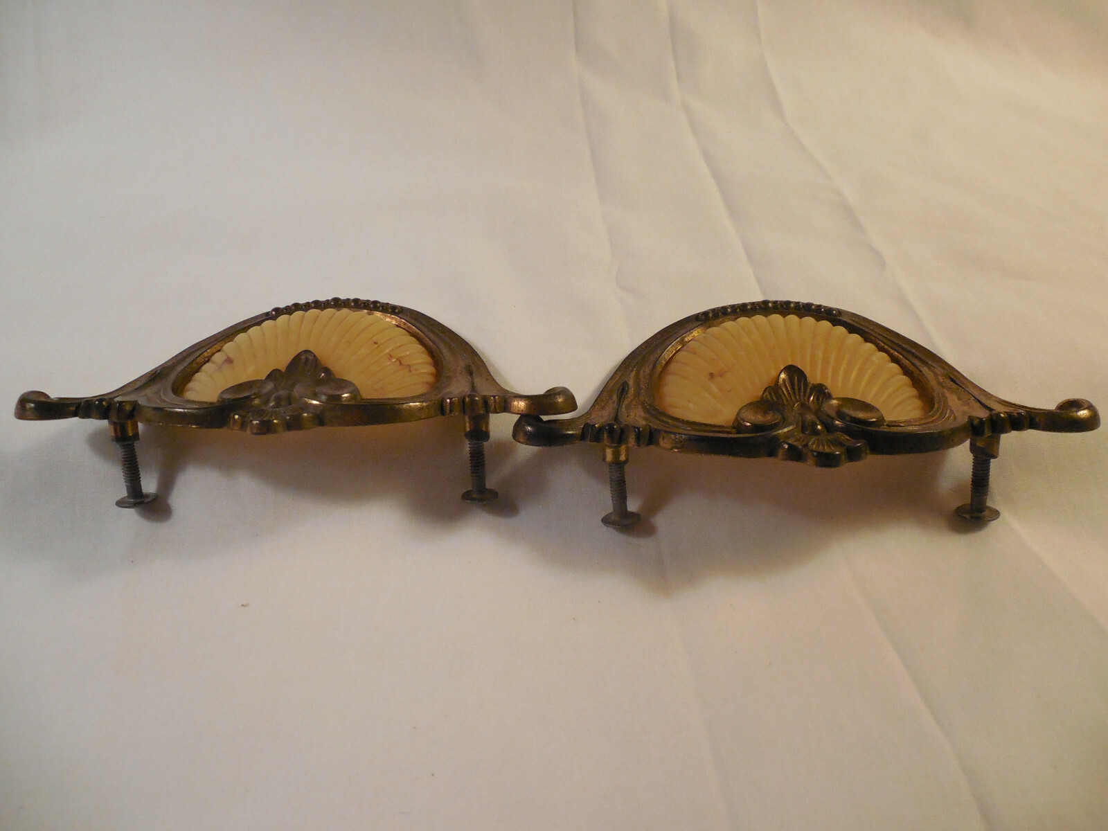 Antique Keeler waterfall dresser handles pulls bakelite shell design 2pc (IN4)