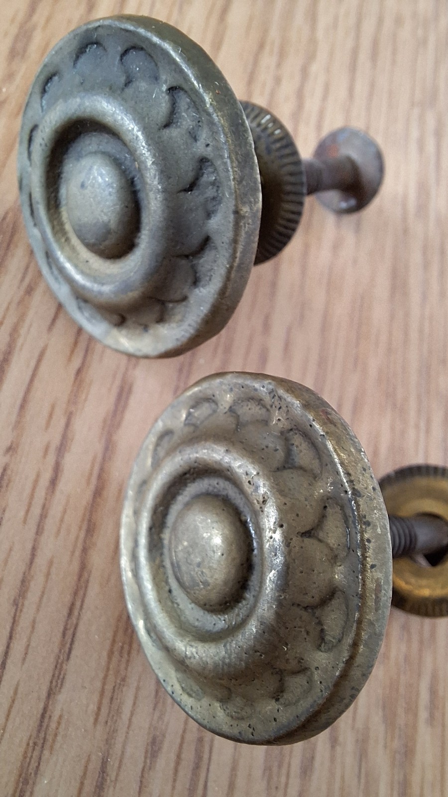 Antique Brass Aesthetic Movement Furniture Knobs Pulls Ornate 1″ Small Set Of 2