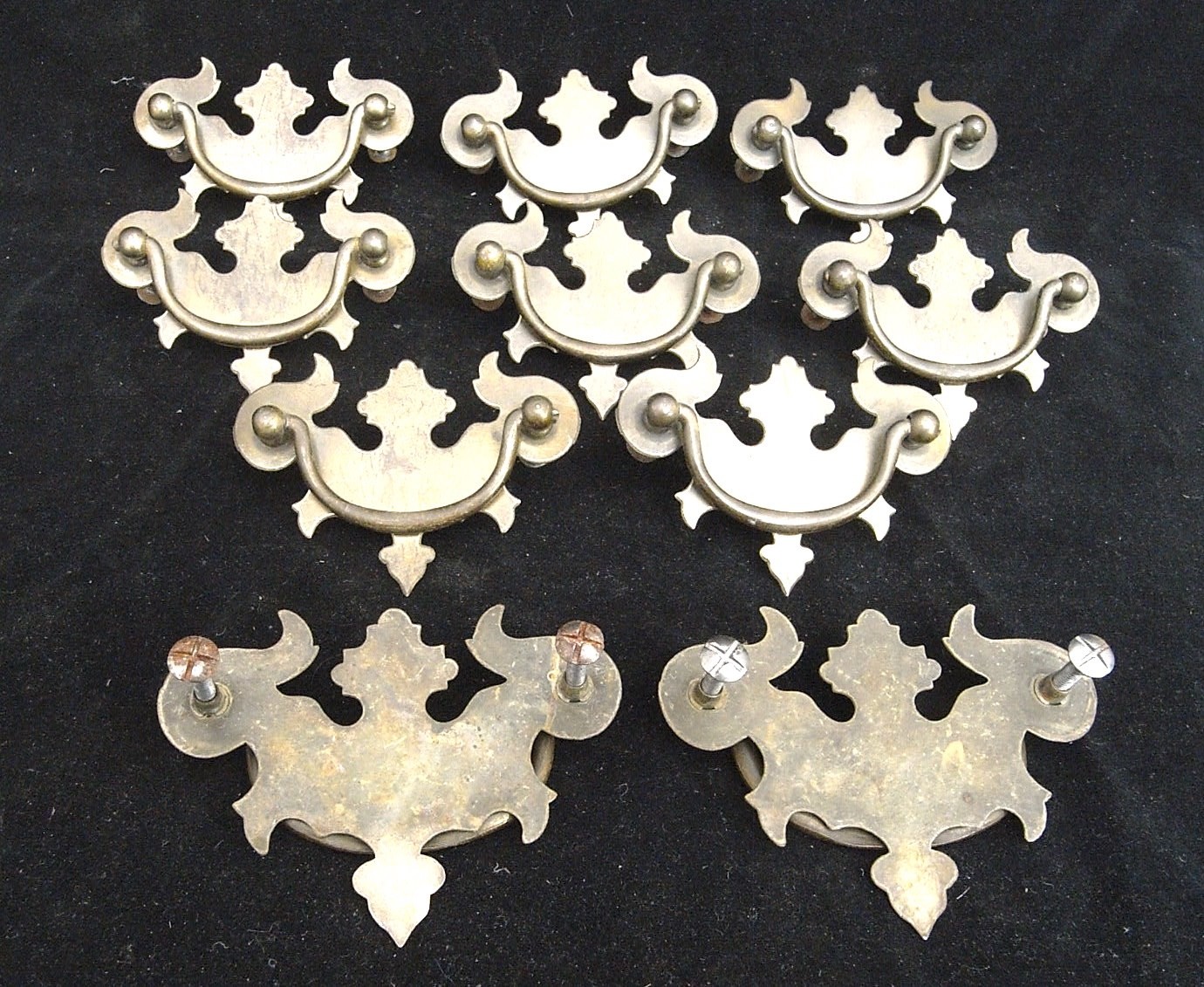 10 CHIPPENDALE STYLE BATWING BRASS TONED DRAWER PULLS in GOOD CONDITION