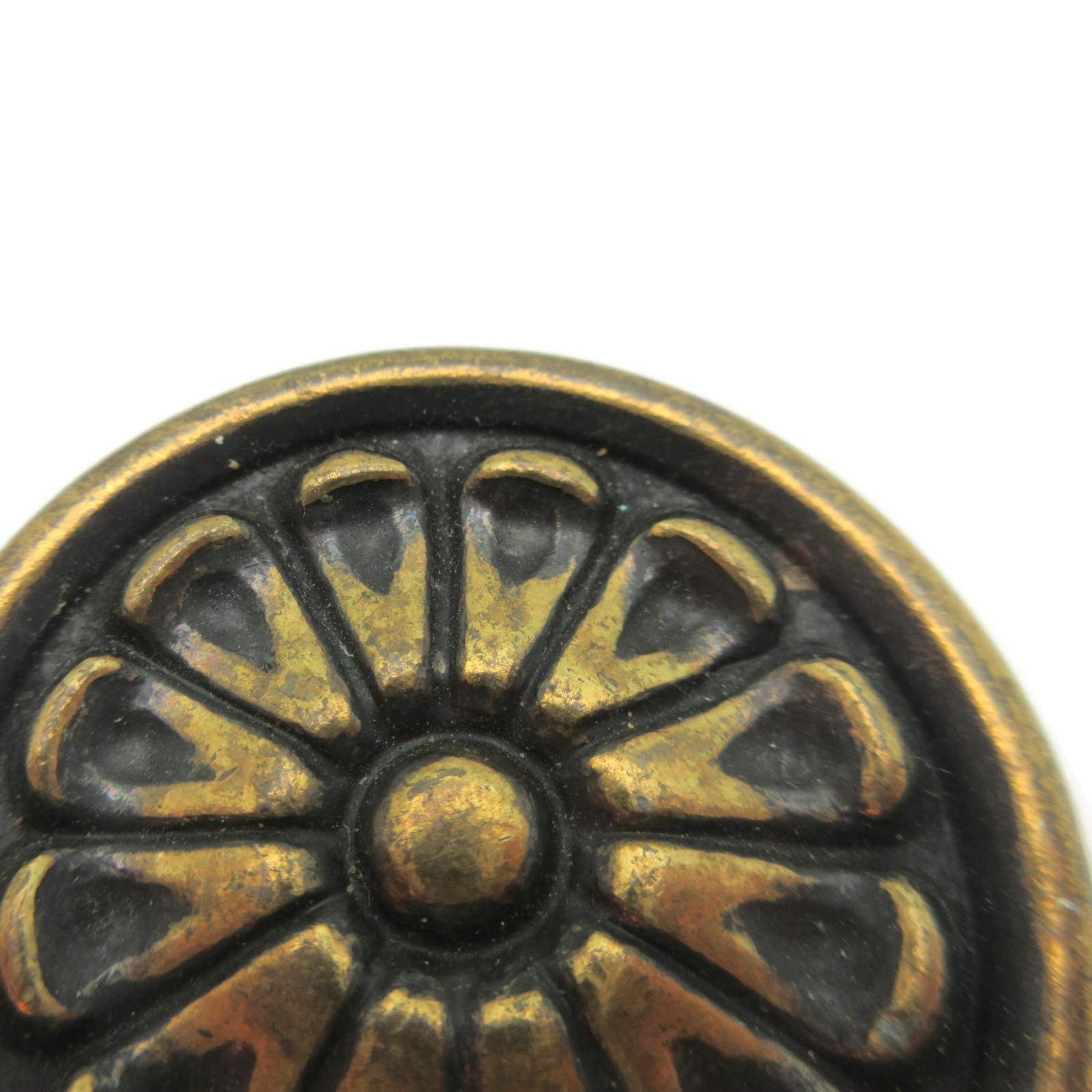 Vintage Floral Drawer Knob 1 5/8″ Diameter Round Brass Tone Pull KBC N5658 LF8