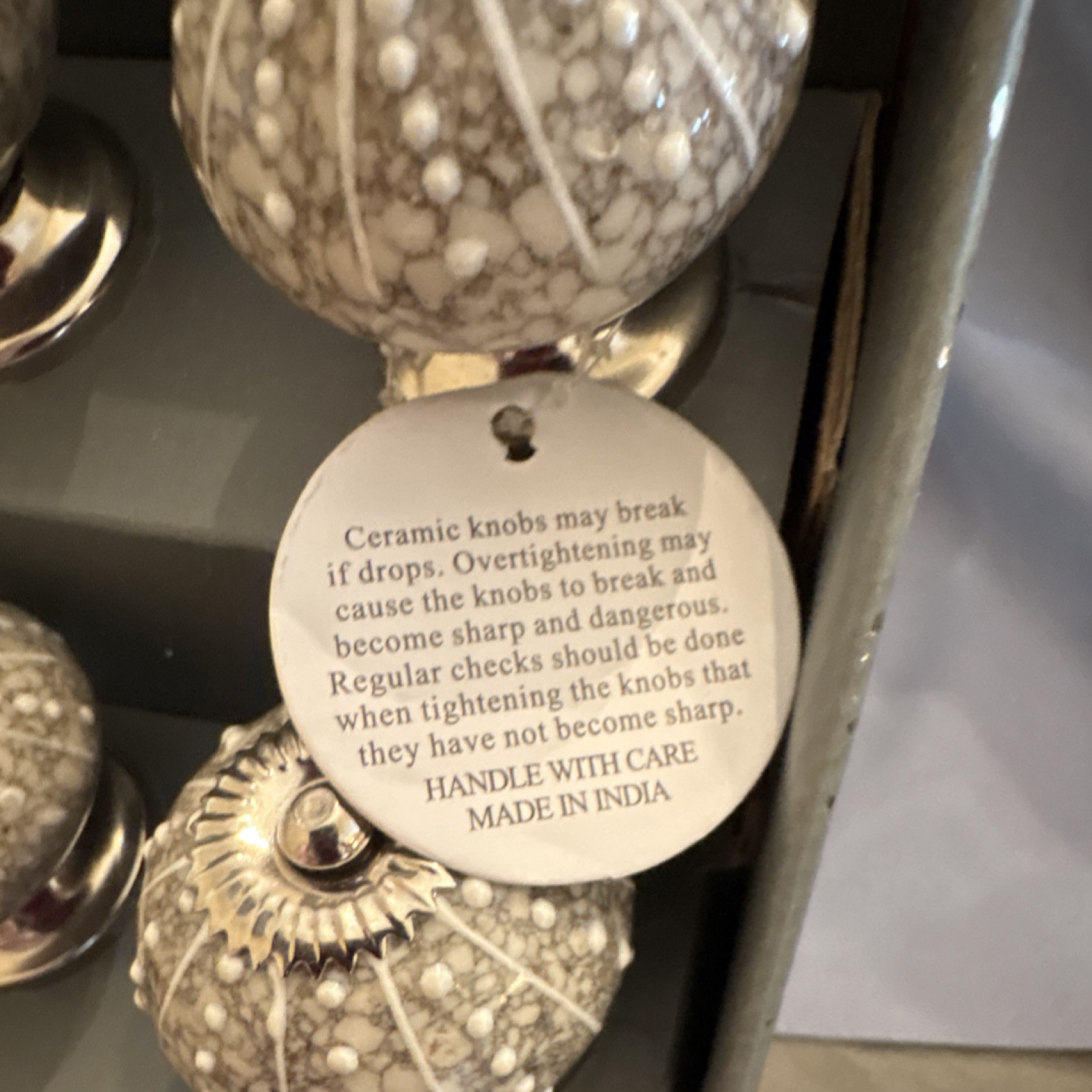 Casa Decor Handmade Ceramic Drawer Knobs Set of 8 Beige White NEW