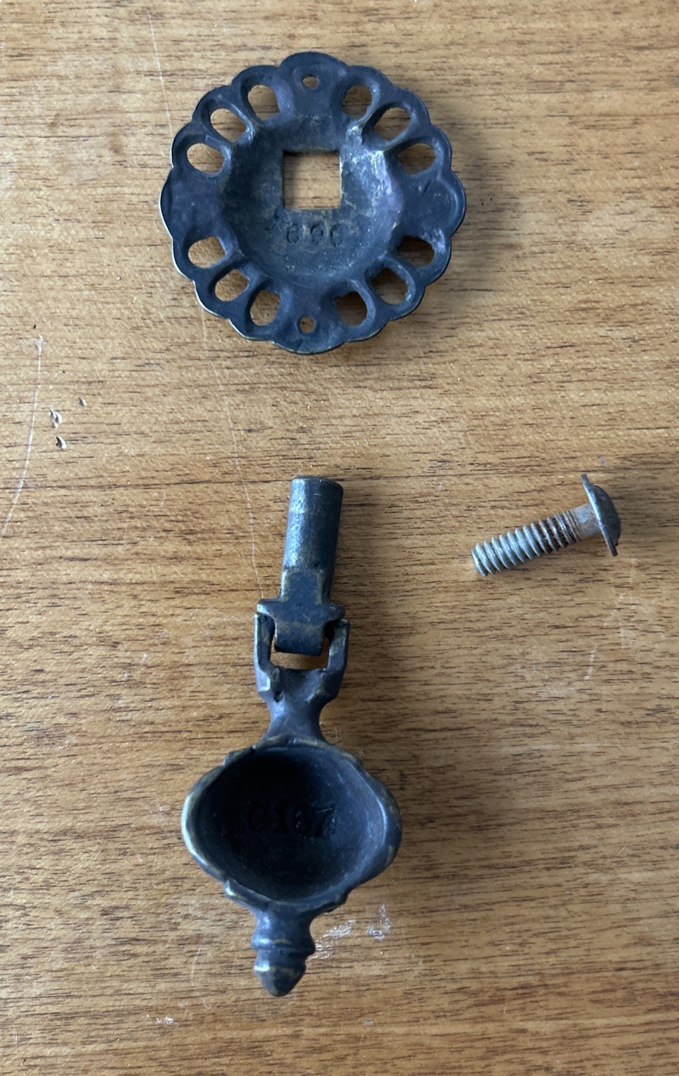 Vintage Brass Drop Pull With 1 “ Back Plate