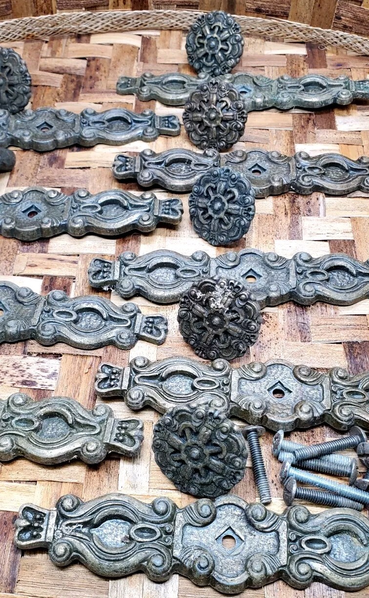 9 Sets Vintage Antique Brass HYER Ornate Cabinet Pulls w/ Back Plates 5¼” 18 Pc