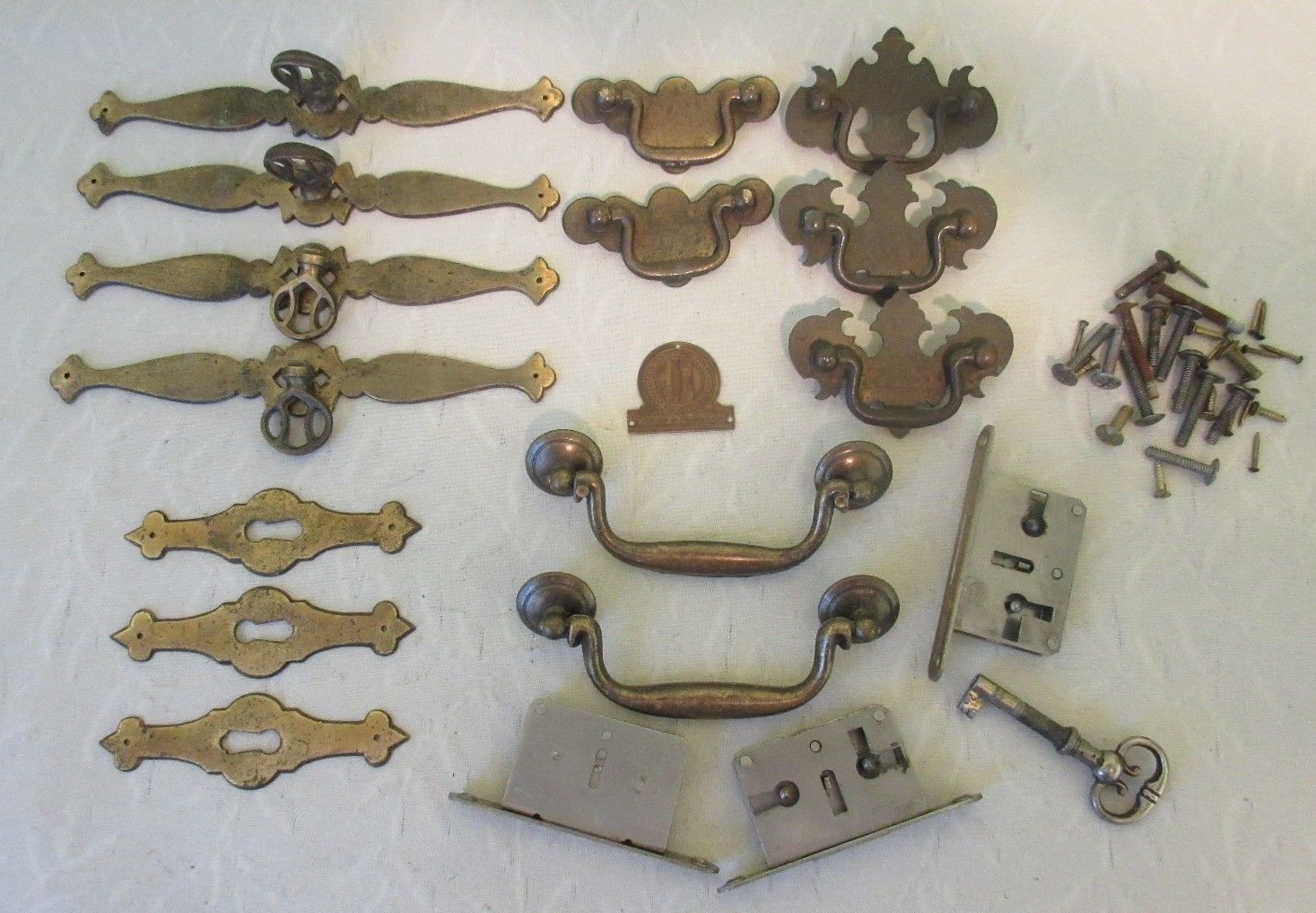 Vintage Mixed Lot Cabinets Furniture Drawer Chest Pulls Handles Locks Key Parts