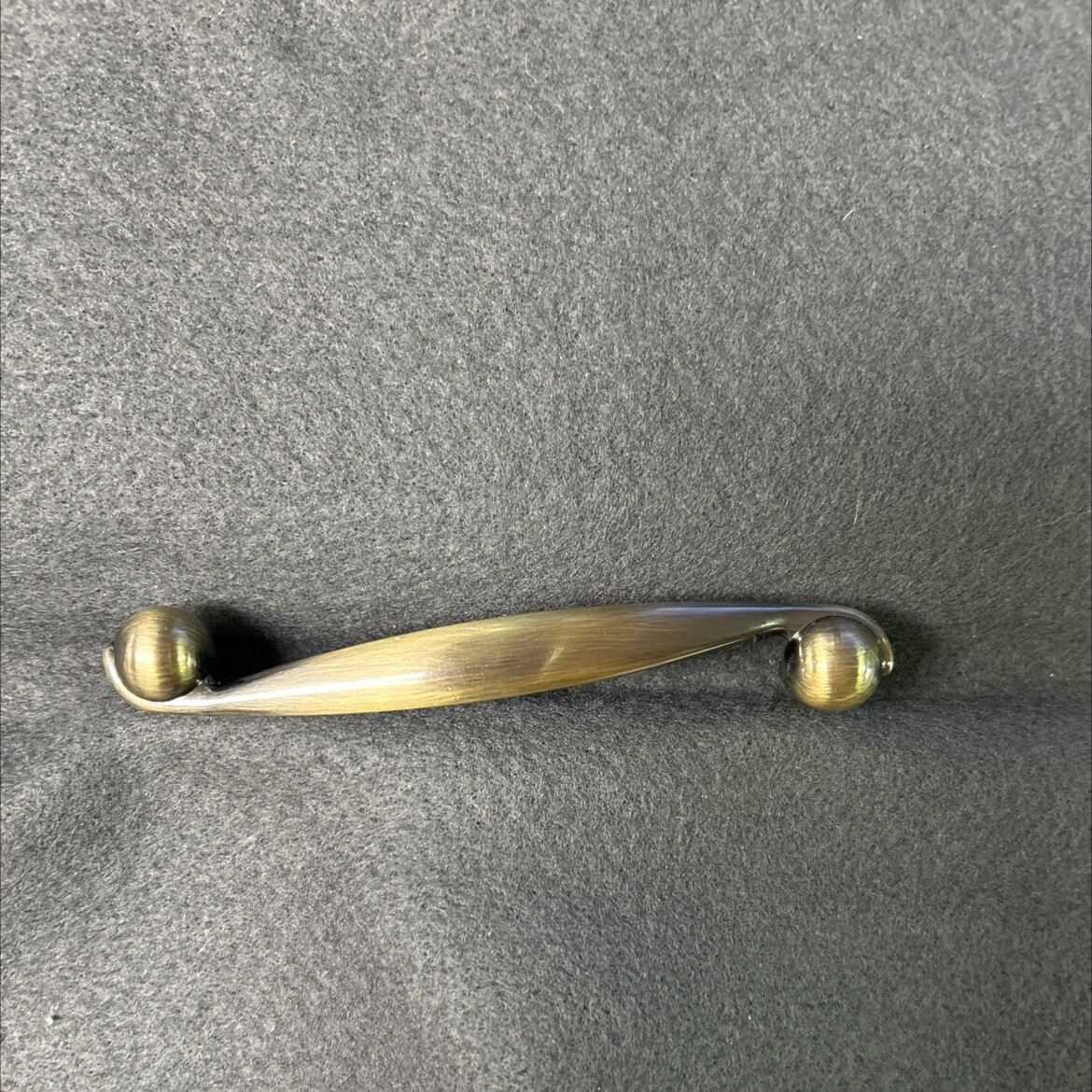 (25-Pack) 3-3/4″ S Ball Style Pull Antique Brass