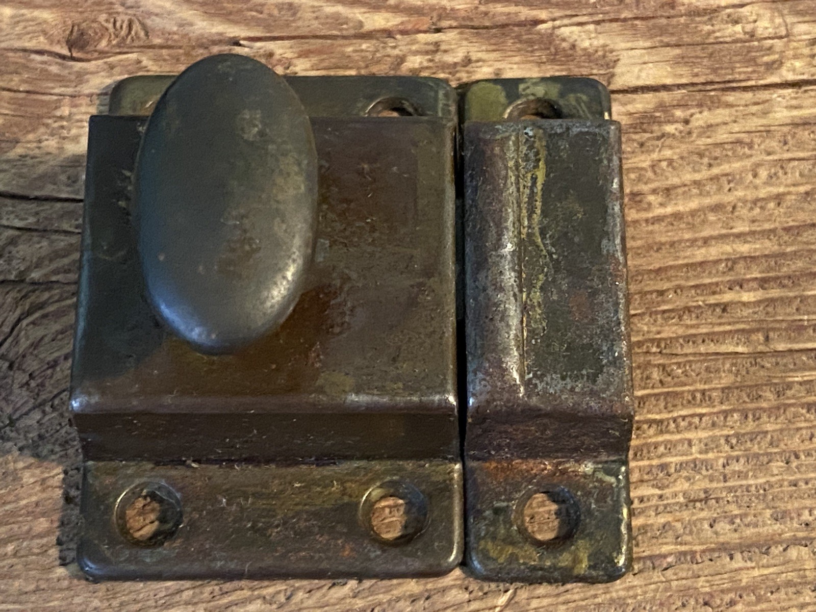 Vtg LOT of 8 Cabinet Cupboard Door Latch Closures & Keepers Twist Knob ALL Work!