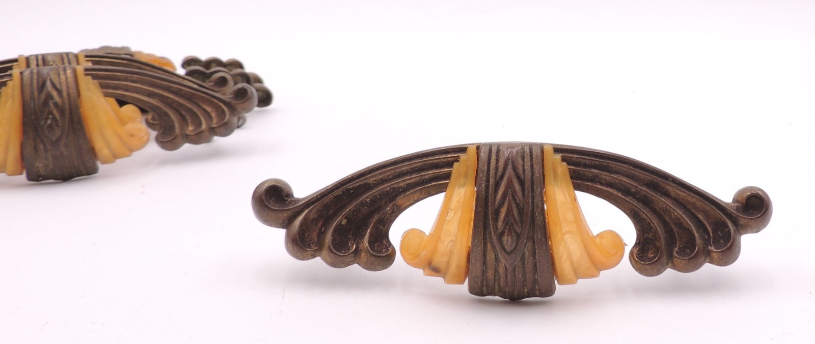 5 Art Deco Drawer Pull w/ Bakelite Vintage Knob Brasstone Waterfall Handle Set