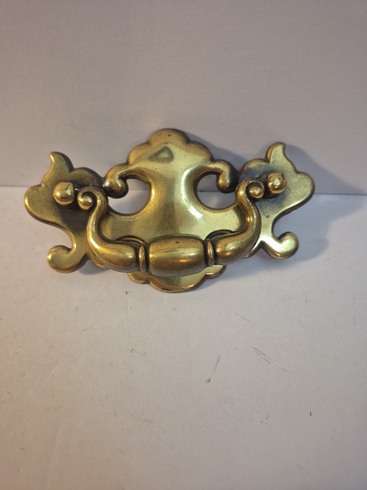 Vintage Brass Chippendale Batwing Drop Swinging Bail Drawer Pulls Lot Of 8