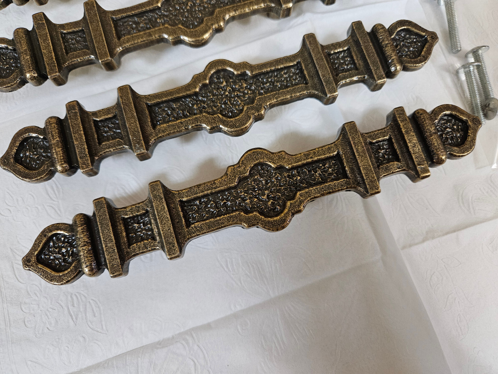 Vintage Ajax 9588 Pull Handles Drawer Cabinet Door Gothic Style Brass Lot Of 4