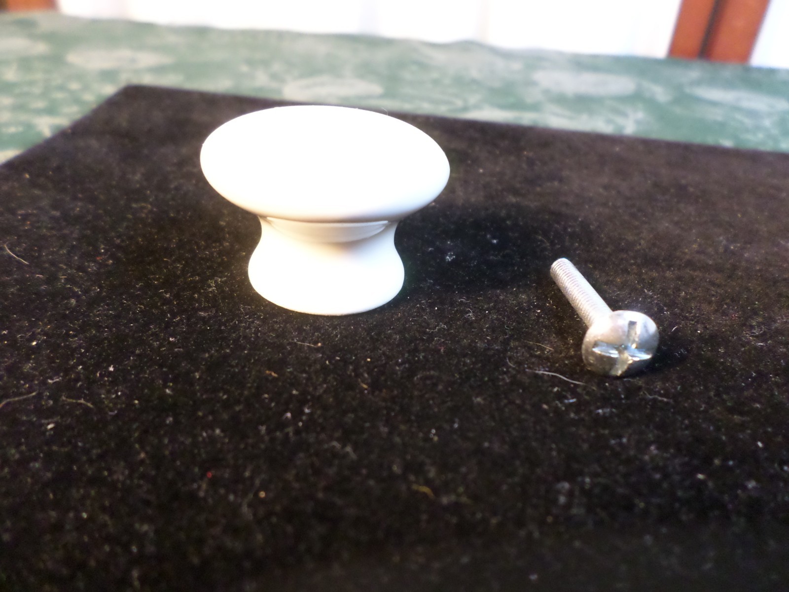 8pc Mid-Century Round White Porcelain Drawer Pulls w/Screws