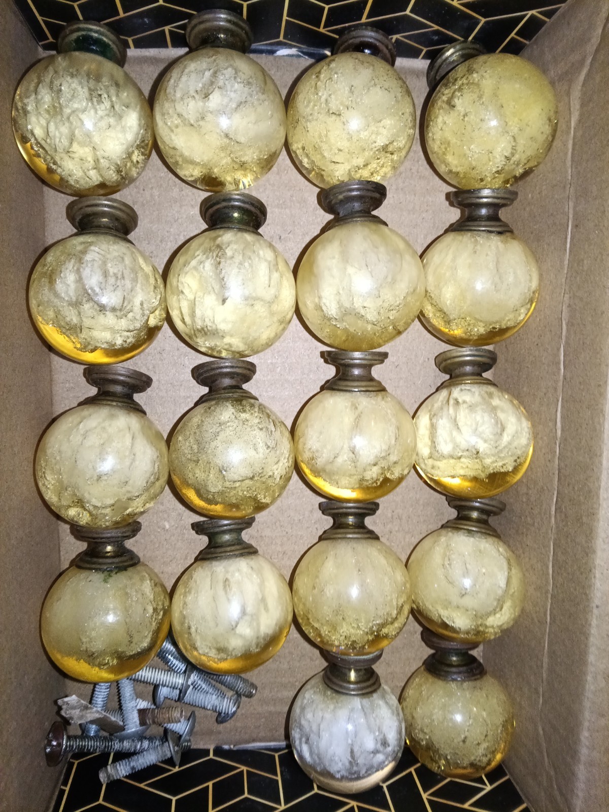 (19) Ruth Richmond vintage drawer pull knobs