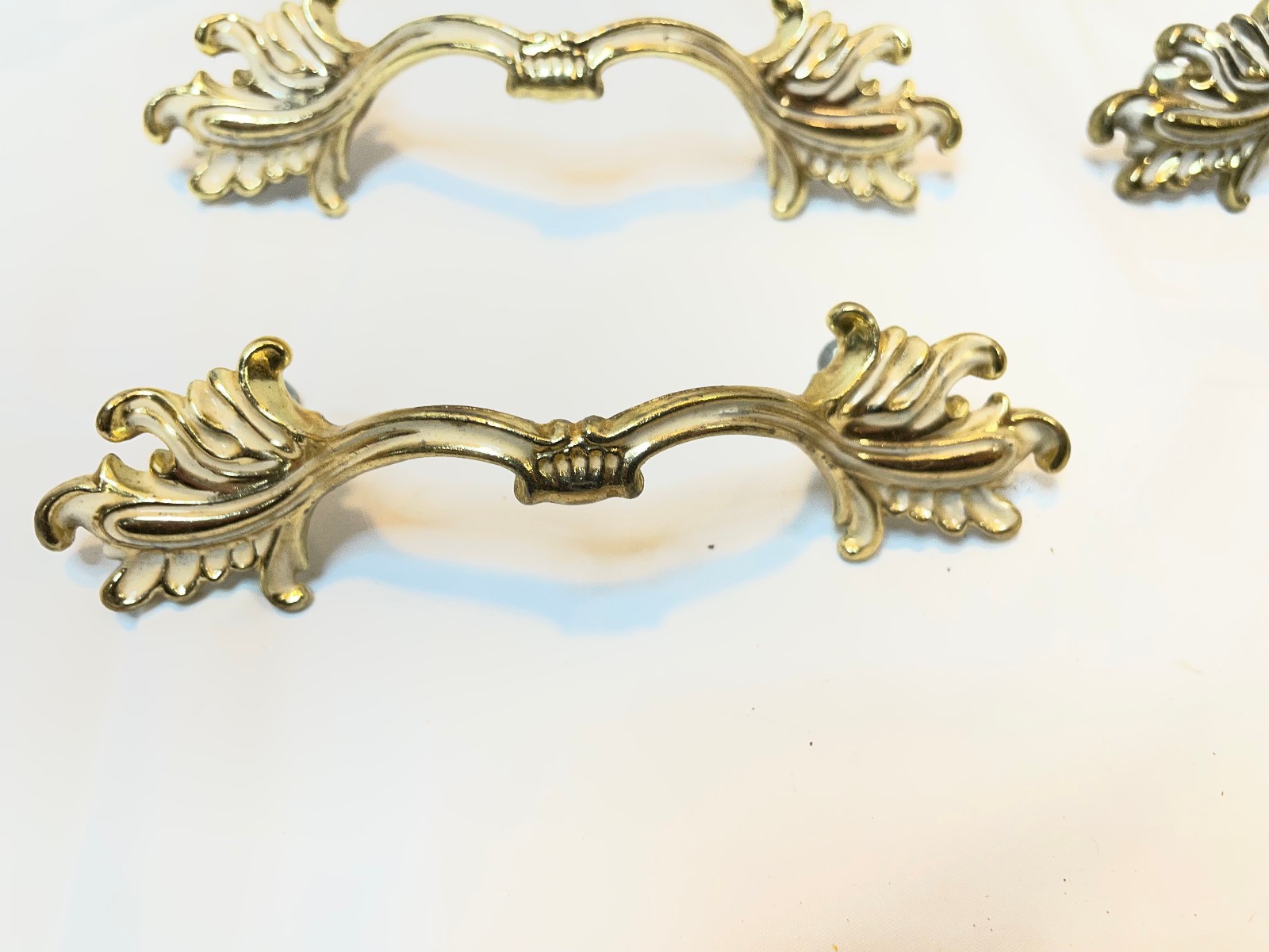 Vintage Ajax 990 Drawer Pulls Handles Scroll White Gold Ornate – Lot of 5
