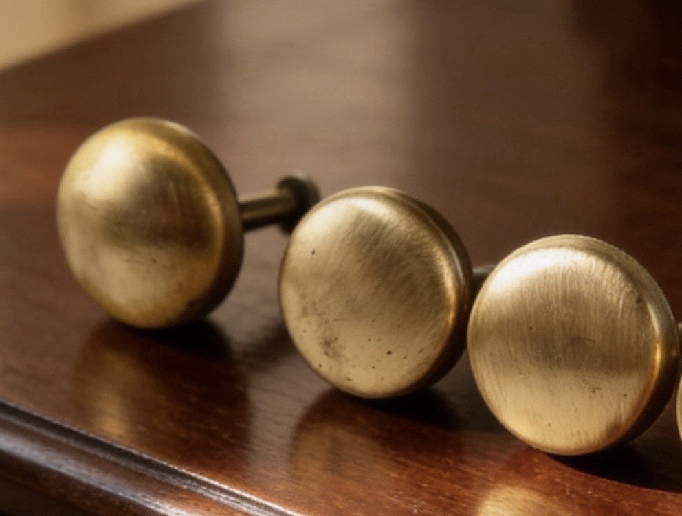 Lot of 4 Vintage Antique Brass Round Cabinet Drawer Knobs Pulls 1.25” Furniture