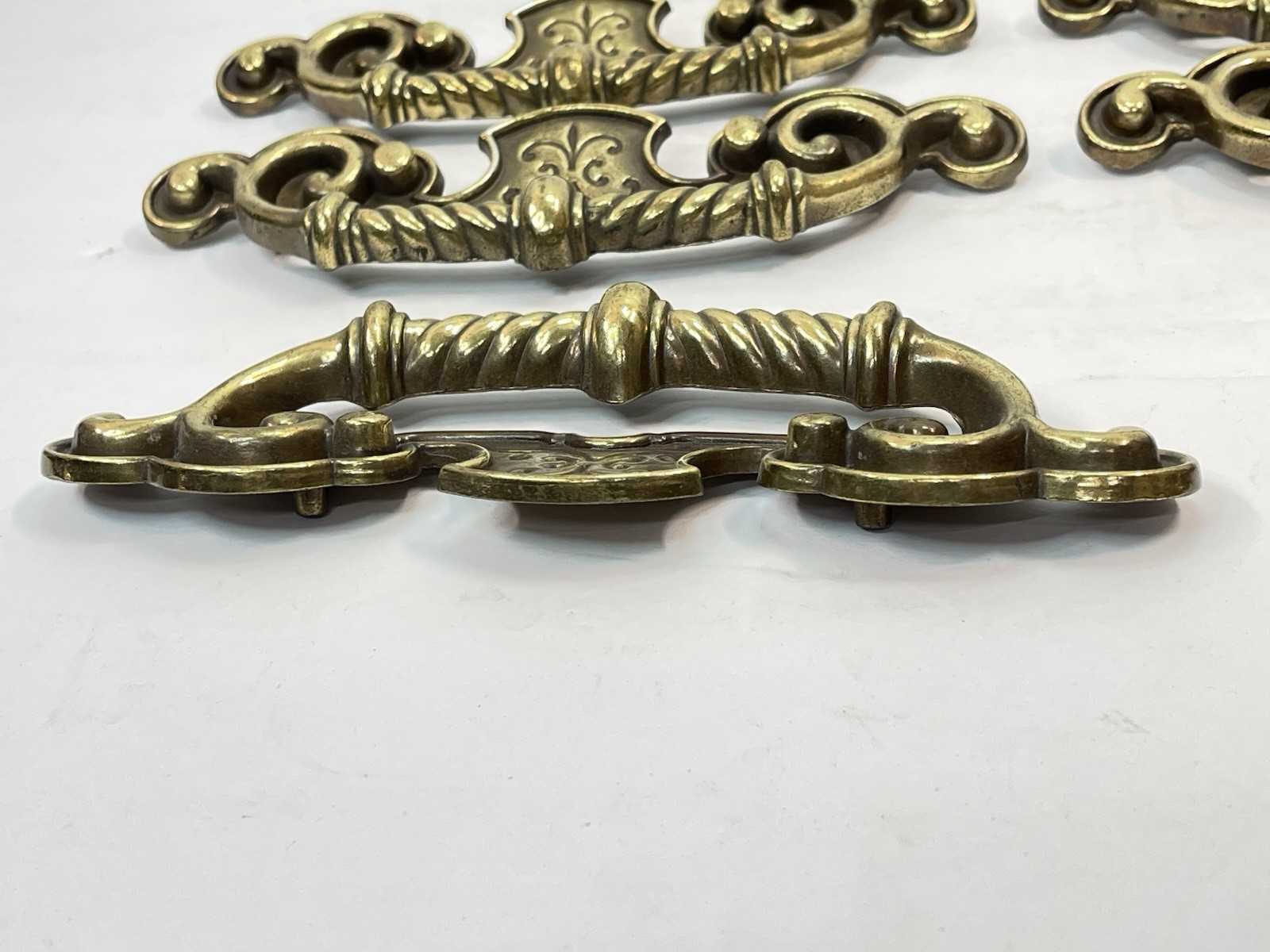 Set Of 6 Keeler Brass Company Vintage Drawer Pulls Handles Huge 8.25″