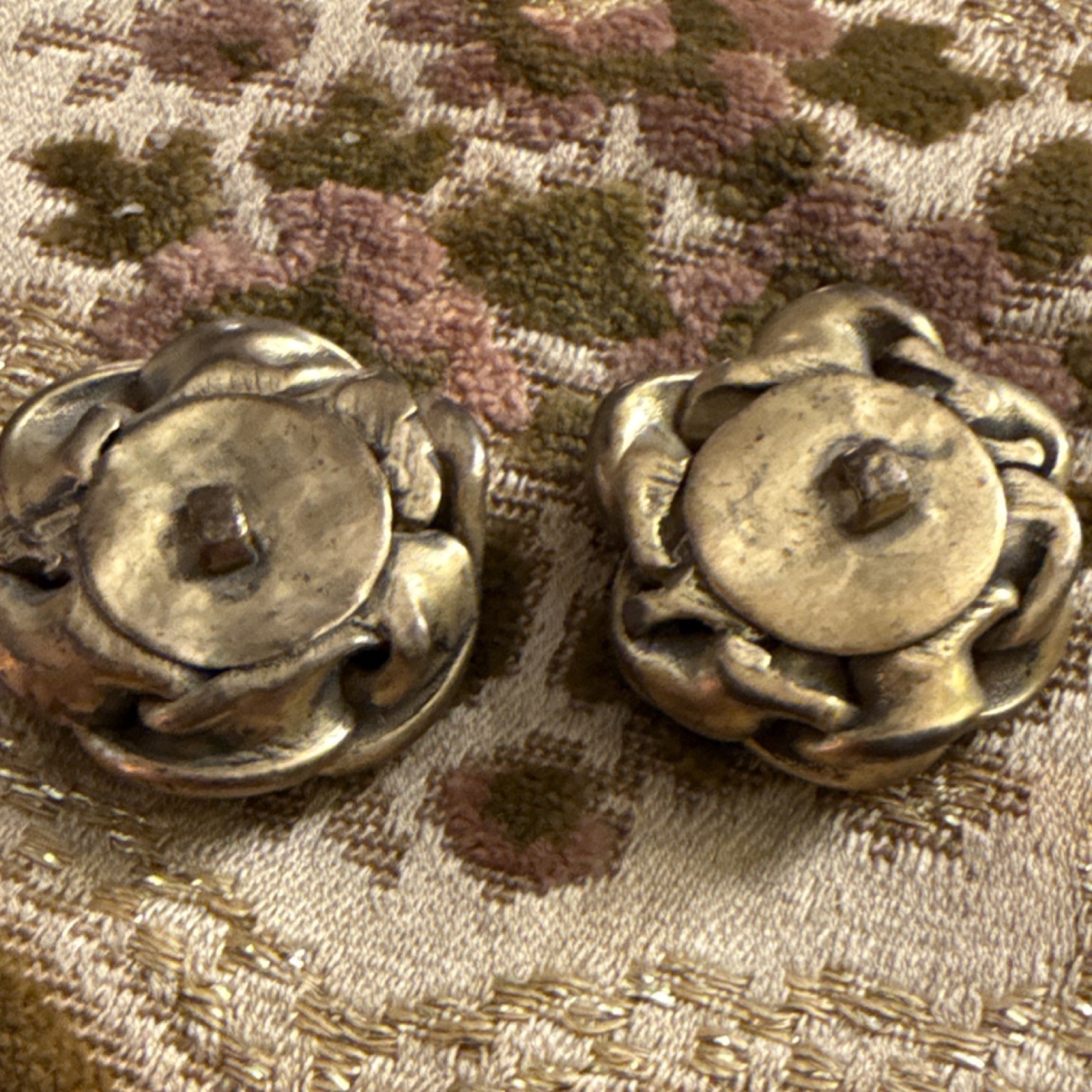 Vintage floral shank buttons style late 1960s–1980s designer coat / blazer