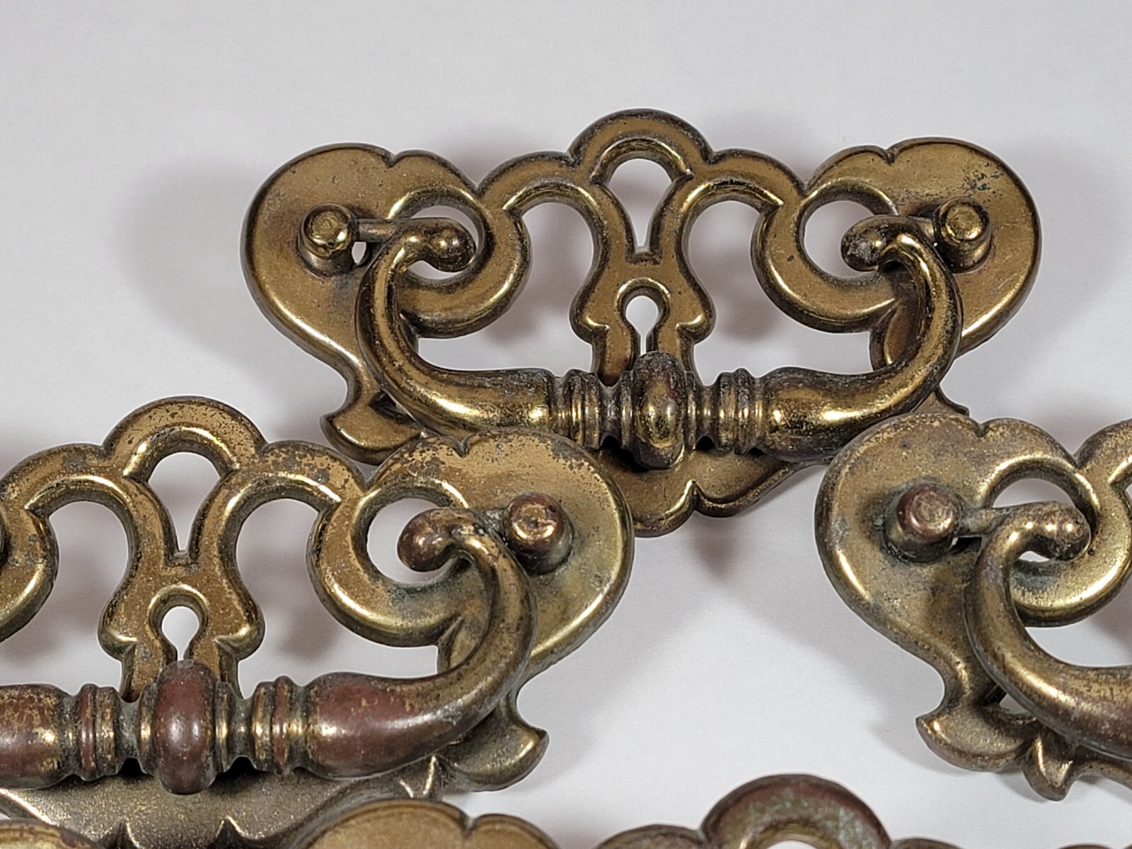 Vintage Batwing Chippendale Metal Drop Bail Pull Drawer 1985 WINT P BPC 20743