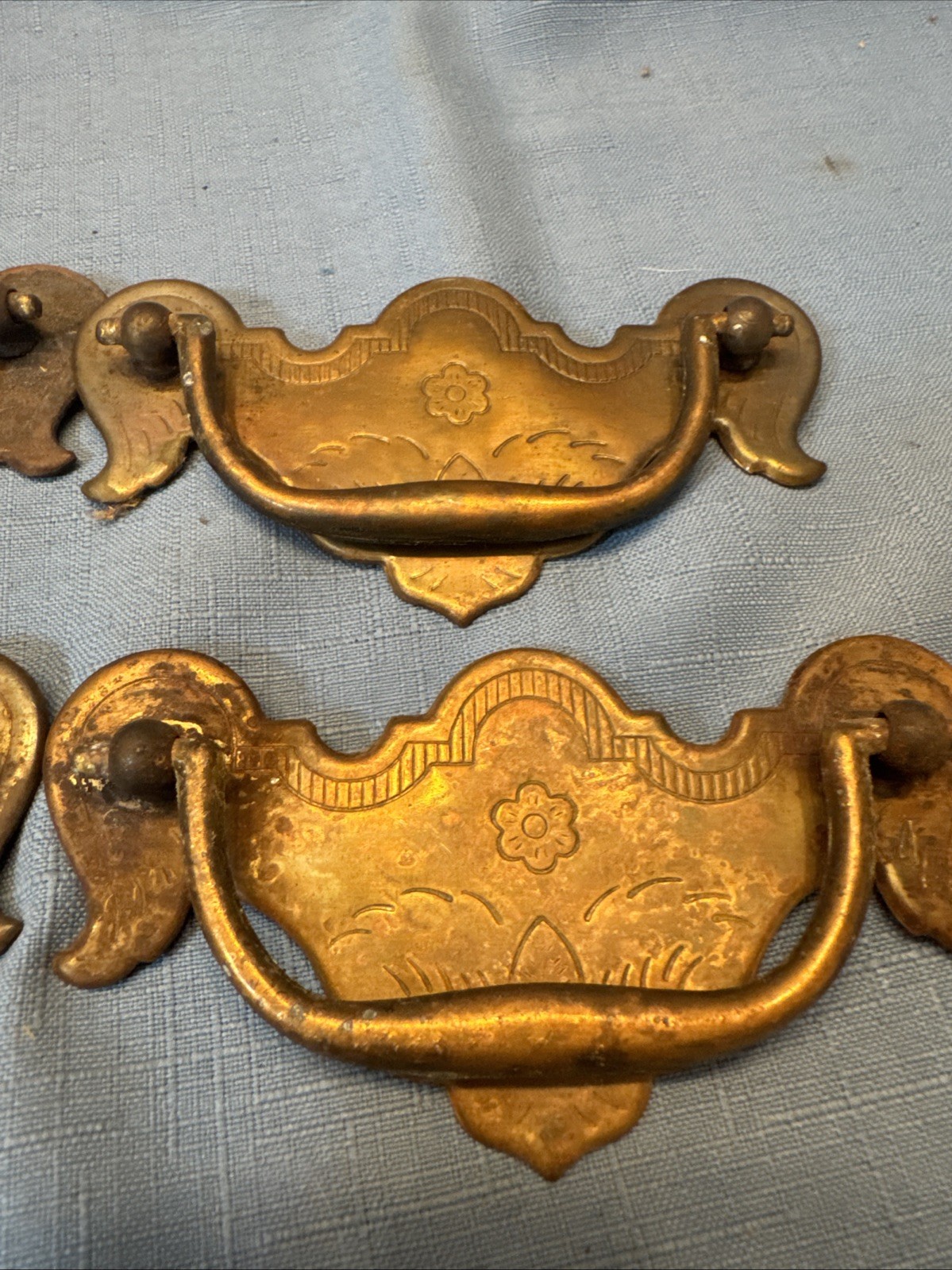 Brass Drawer Pull Chippendale Batwing Drop Pull Flowers Vtg 4.5″
