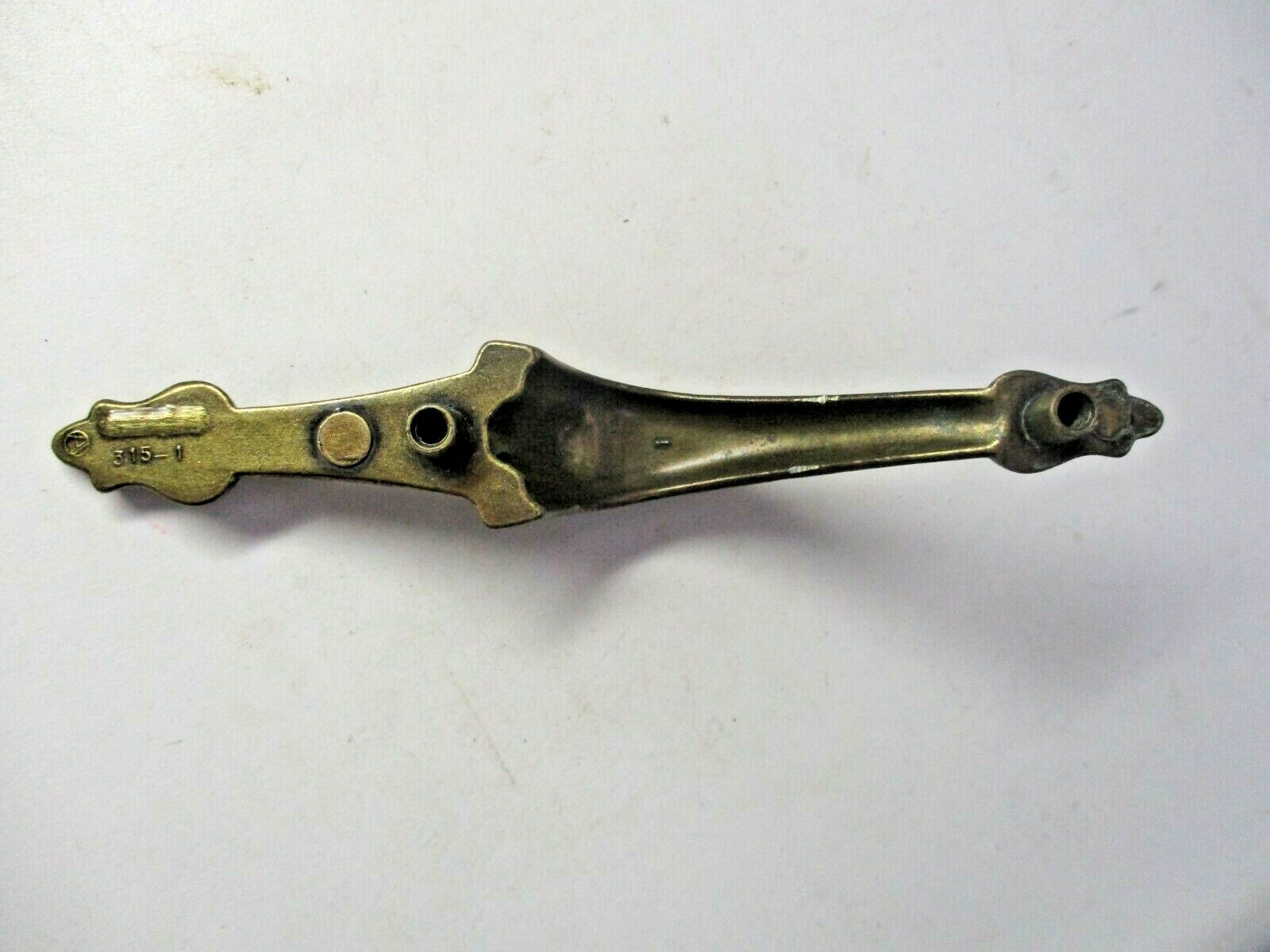 Amerock 315 Cabinet Door Thumb Pull Handle Dark Brass 3-1/16″ Centers 1 Vtg 1960