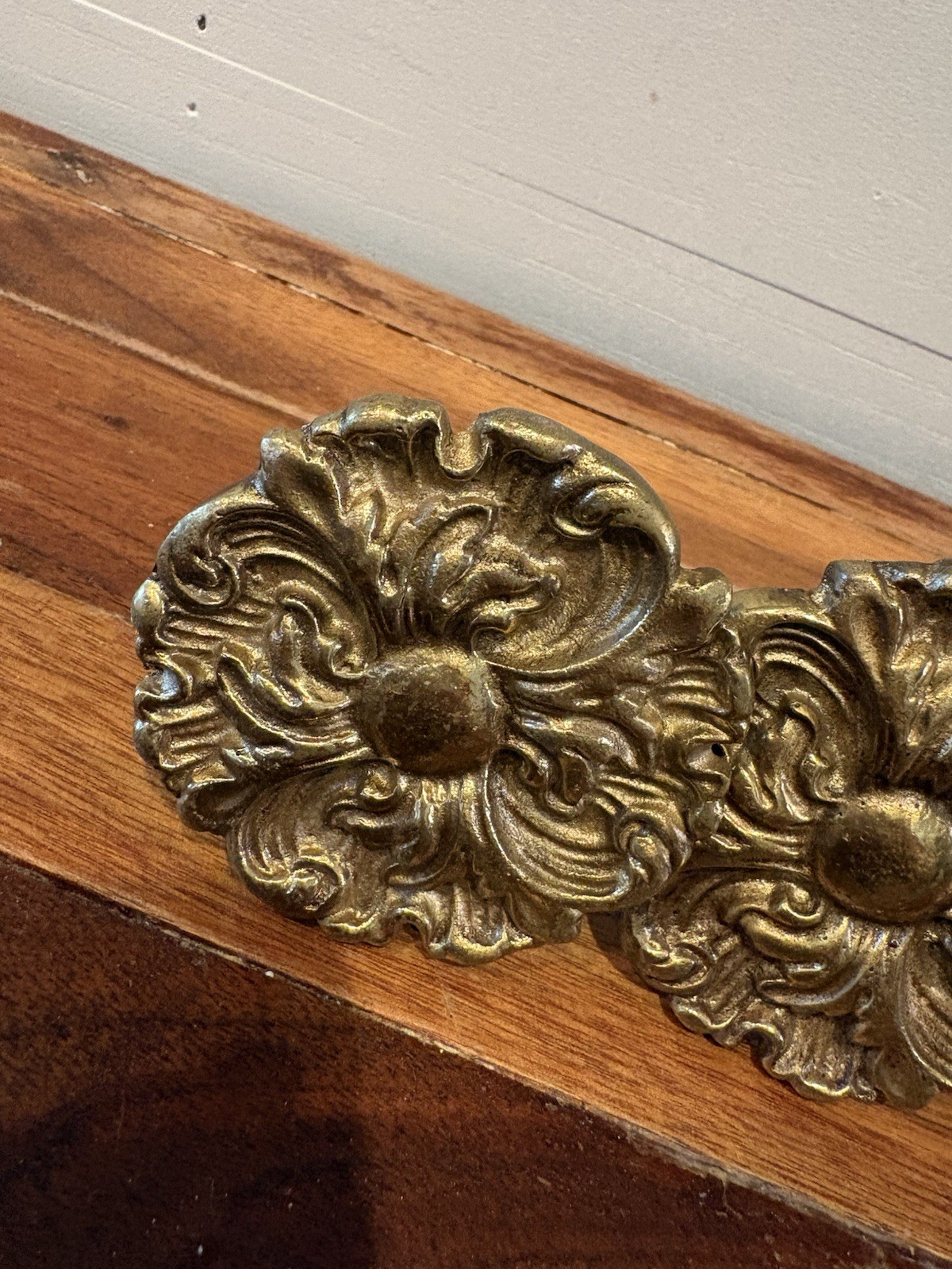 Antique Solid Brass Round Ornate Floral Drawer Cabinet Dresser Knobs/Curtain Tie