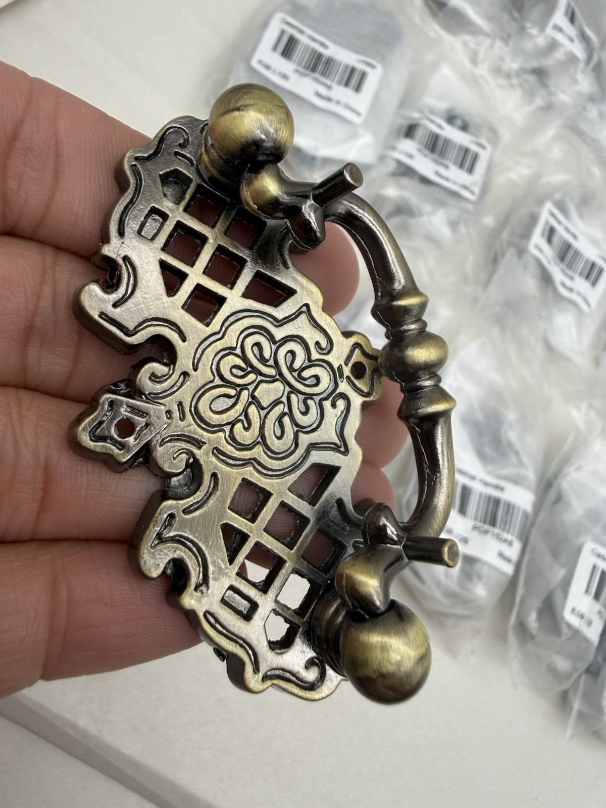 Bronze Cabinet Pulls, Zinc Alloy Ornamental Handles w/Floral Cutout Design 15pcs