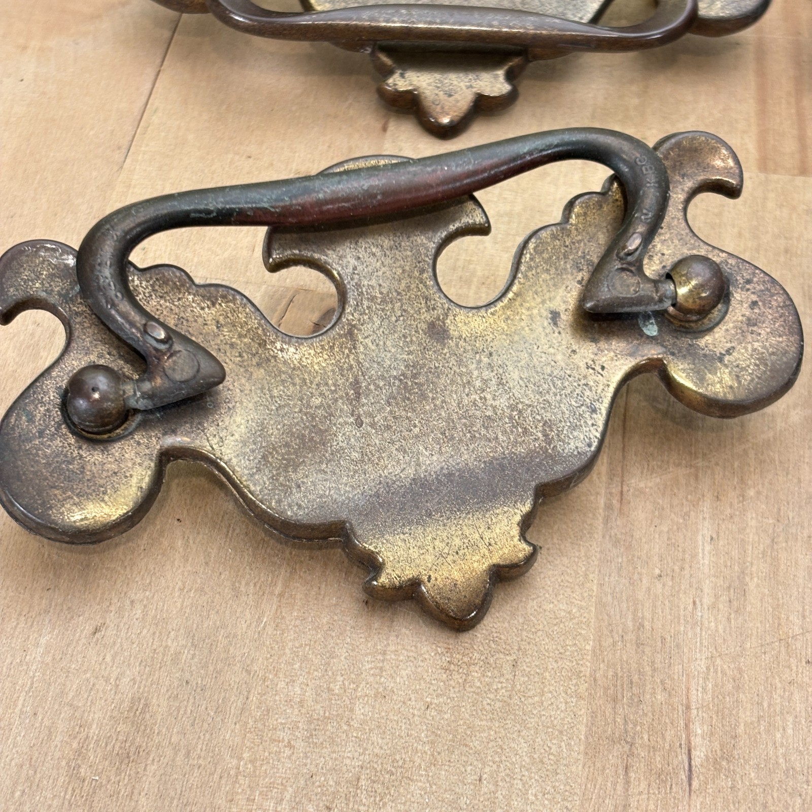 Set 4 Vtg Keeler Brass Co KBC Batwing Drawer Pulls Chippendale 13431, 4.75″w