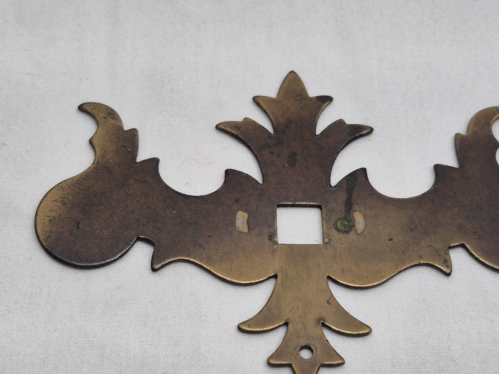 Antique Chippendale Colonial Drawer Cabinet Pull Back Plate Furniture Hardware