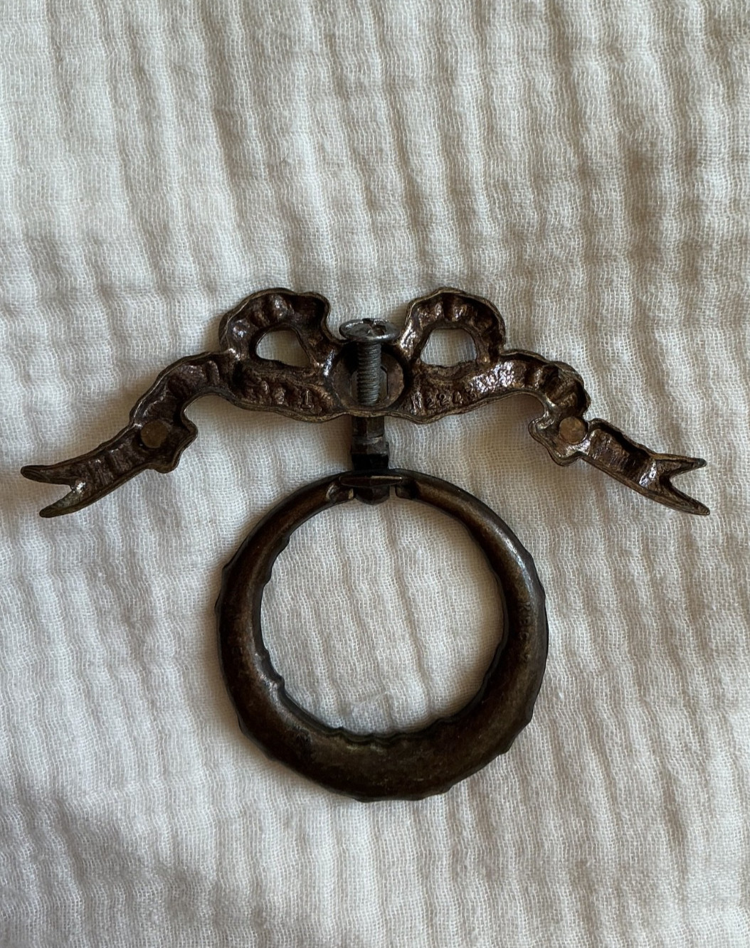 5 Vintage KBC Keeler Brass N2243 N1564 Bow Wreath Ring Drawer Pulls 4”