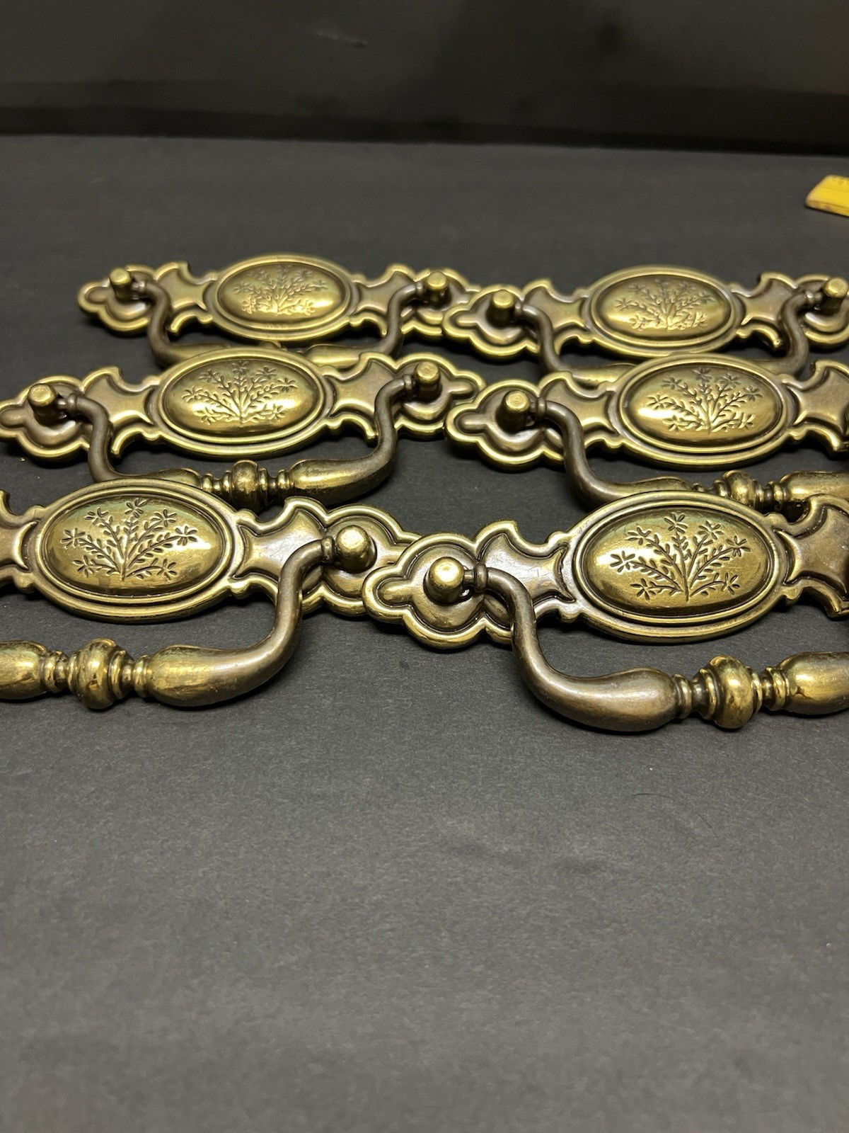 Lot (6) Vintage Bail Pull Features An Ornate Oval Backplate With Floral Design
